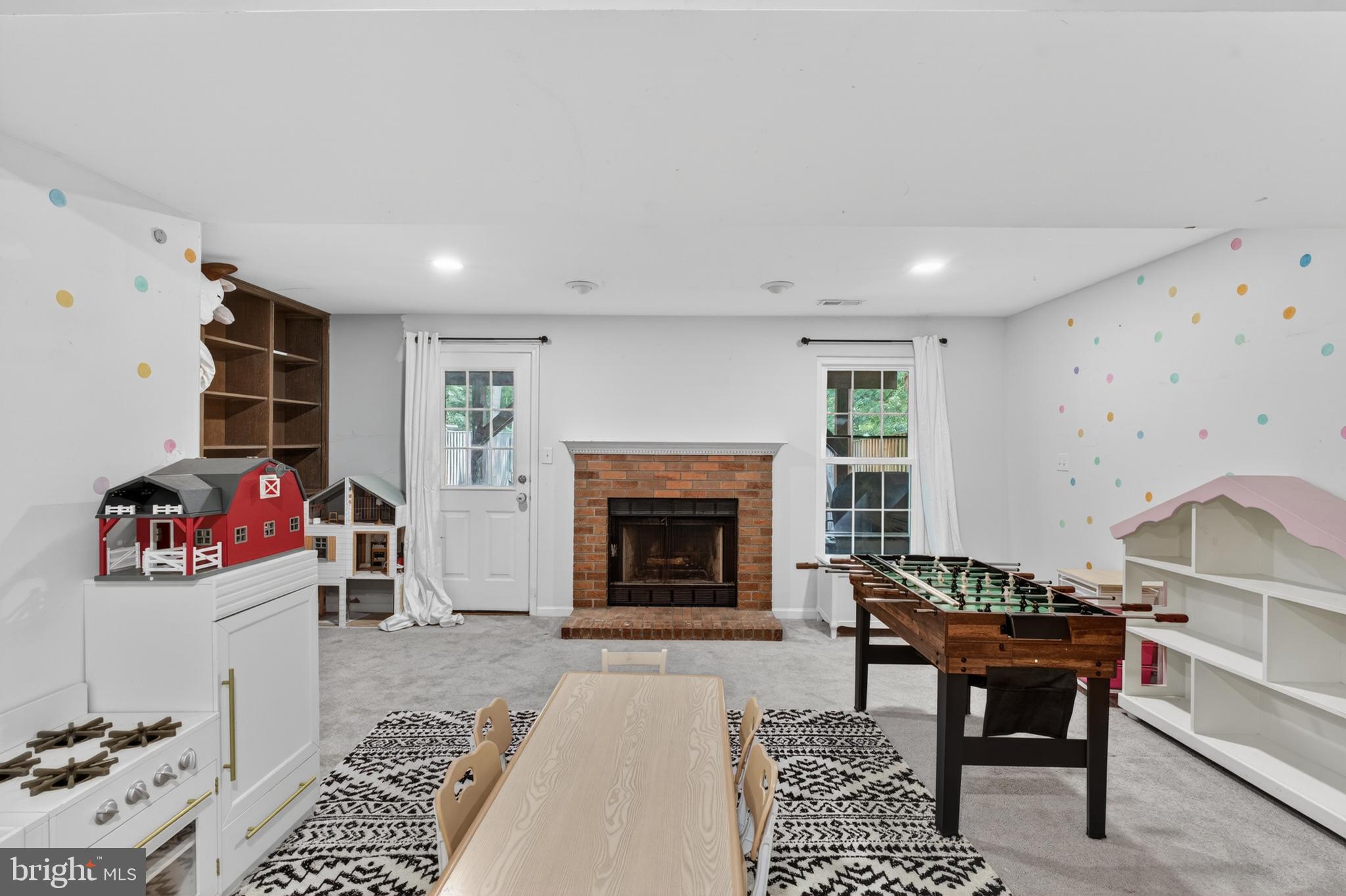 CHESTNUT HILL COVE - Residential