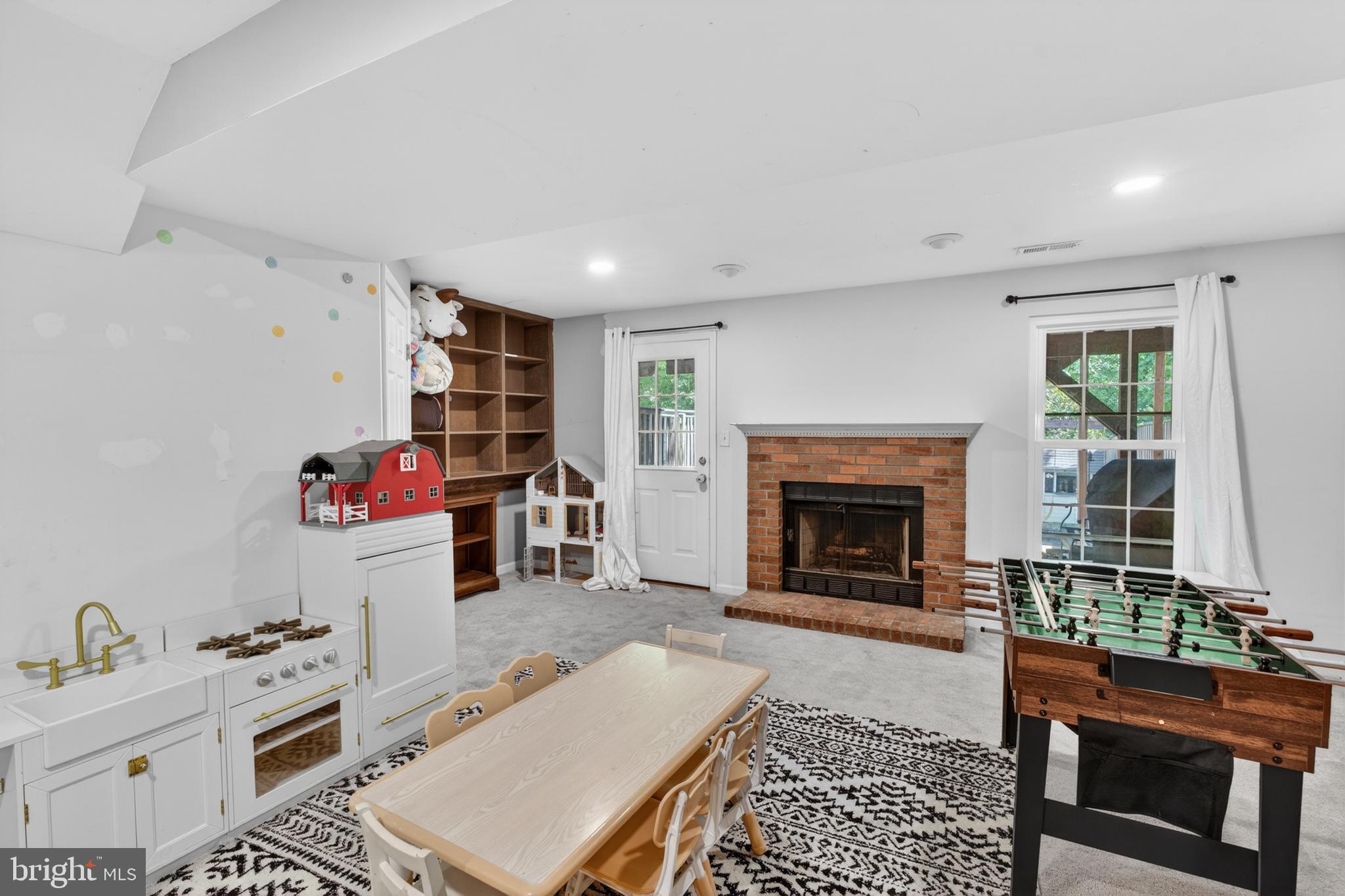 CHESTNUT HILL COVE - Residential