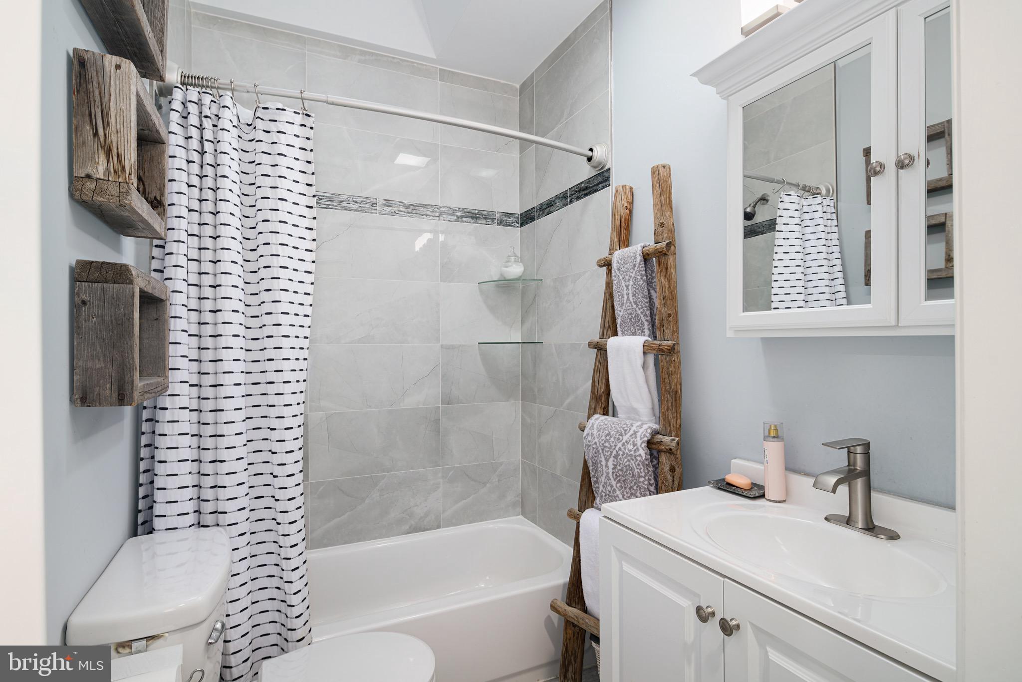 WEST PASSYUNK - Residential