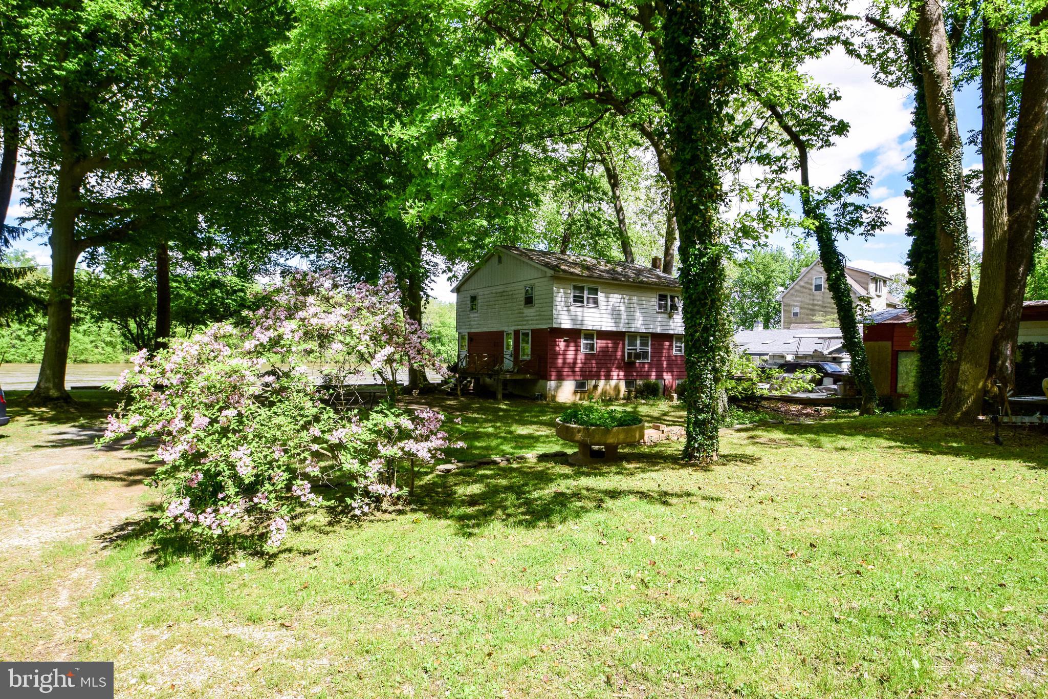 Just in time for summer fun! Large 4 BR 2 BA recreational property on leased double lot sits right on the Susquehanna near Lock 15 & offers plenty of room indoors & out for quality family time. Bring the whole gang to fish, swim, boat, hike & cook out! Watch eagles soar & enjoy gorgeous views of the river & nearby islands. Located in a quiet community of only a few homes. Includes ramp & floating dock.  CASH BUYERS ONLY - NO FINANCING AVAILABLE