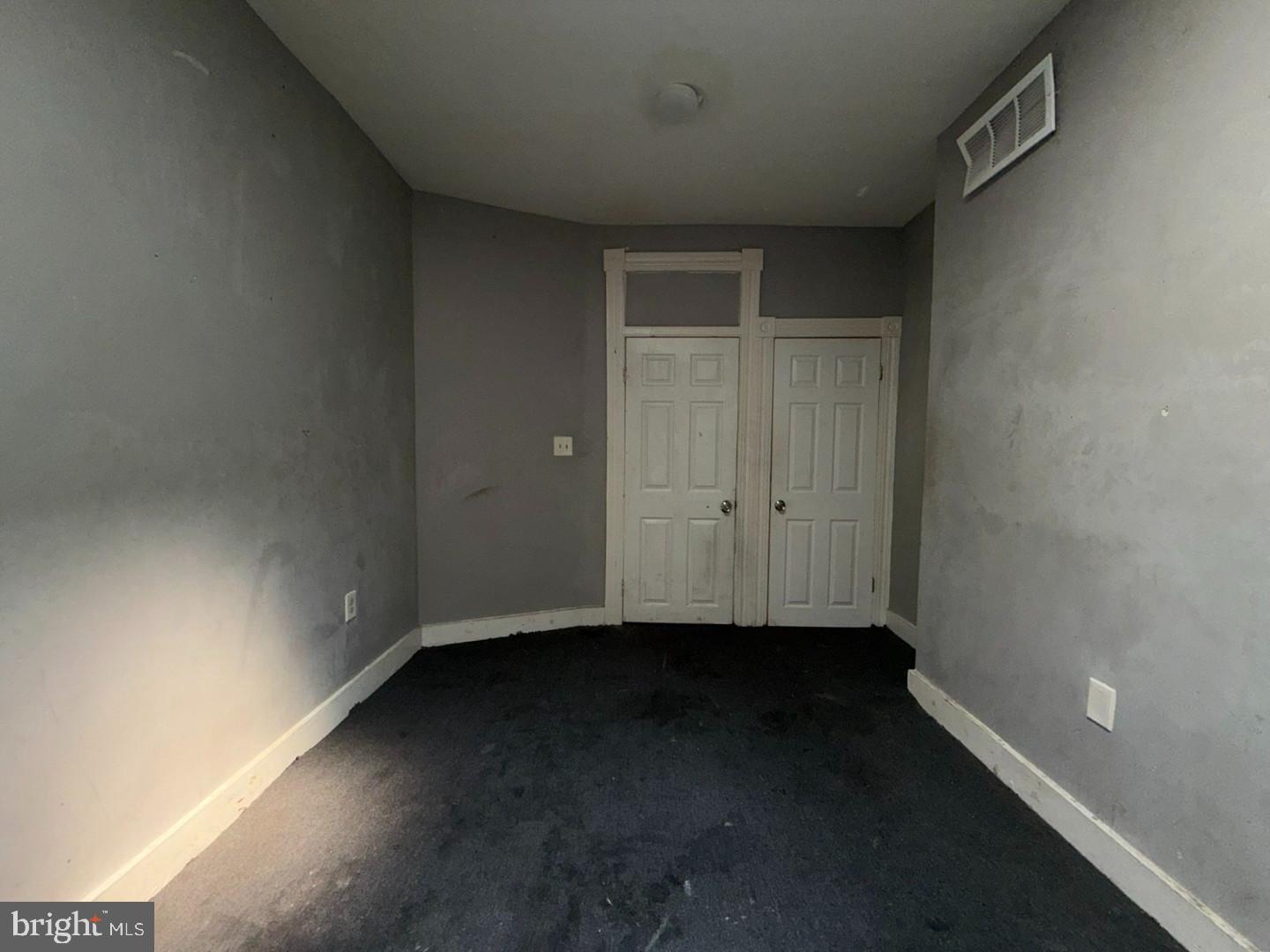 HIGHLANDTOWN - Residential