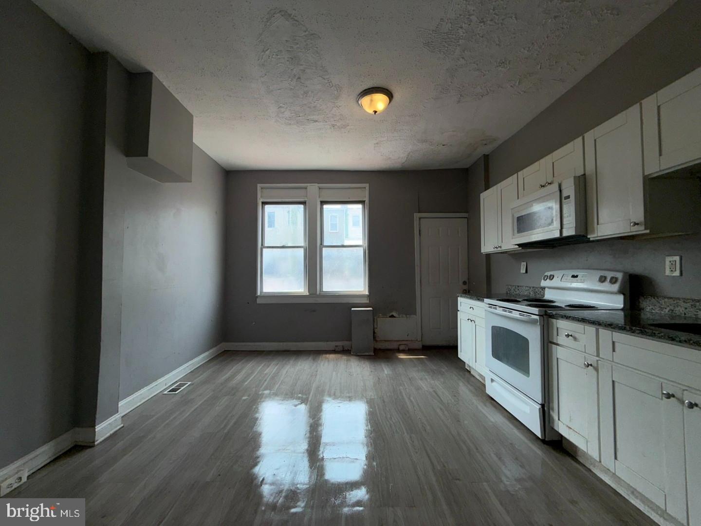 HIGHLANDTOWN - Residential
