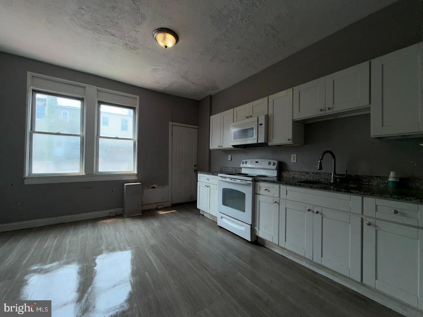 HIGHLANDTOWN - Residential