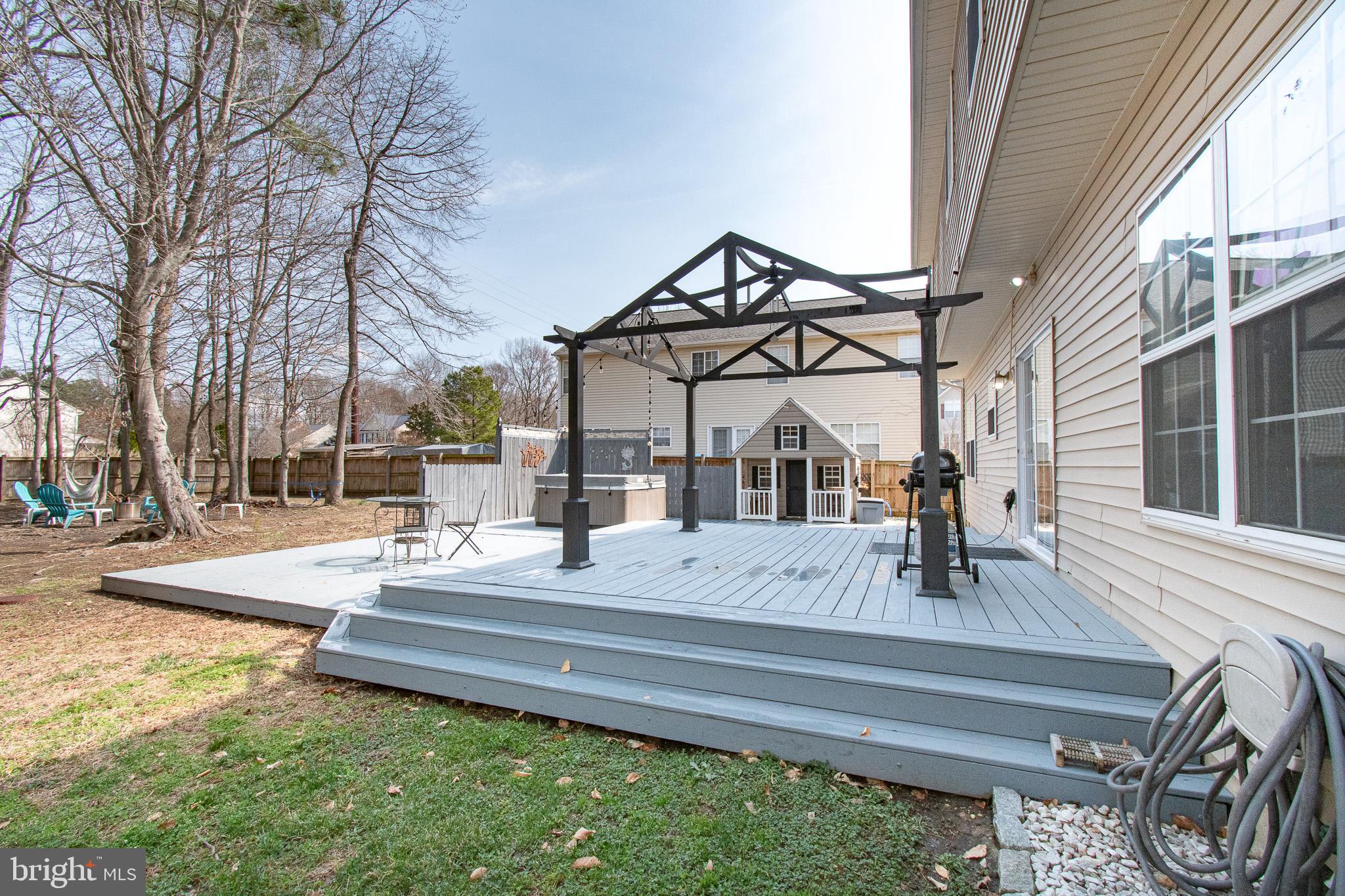 WOODS AT STONEY RIDGE - Residential