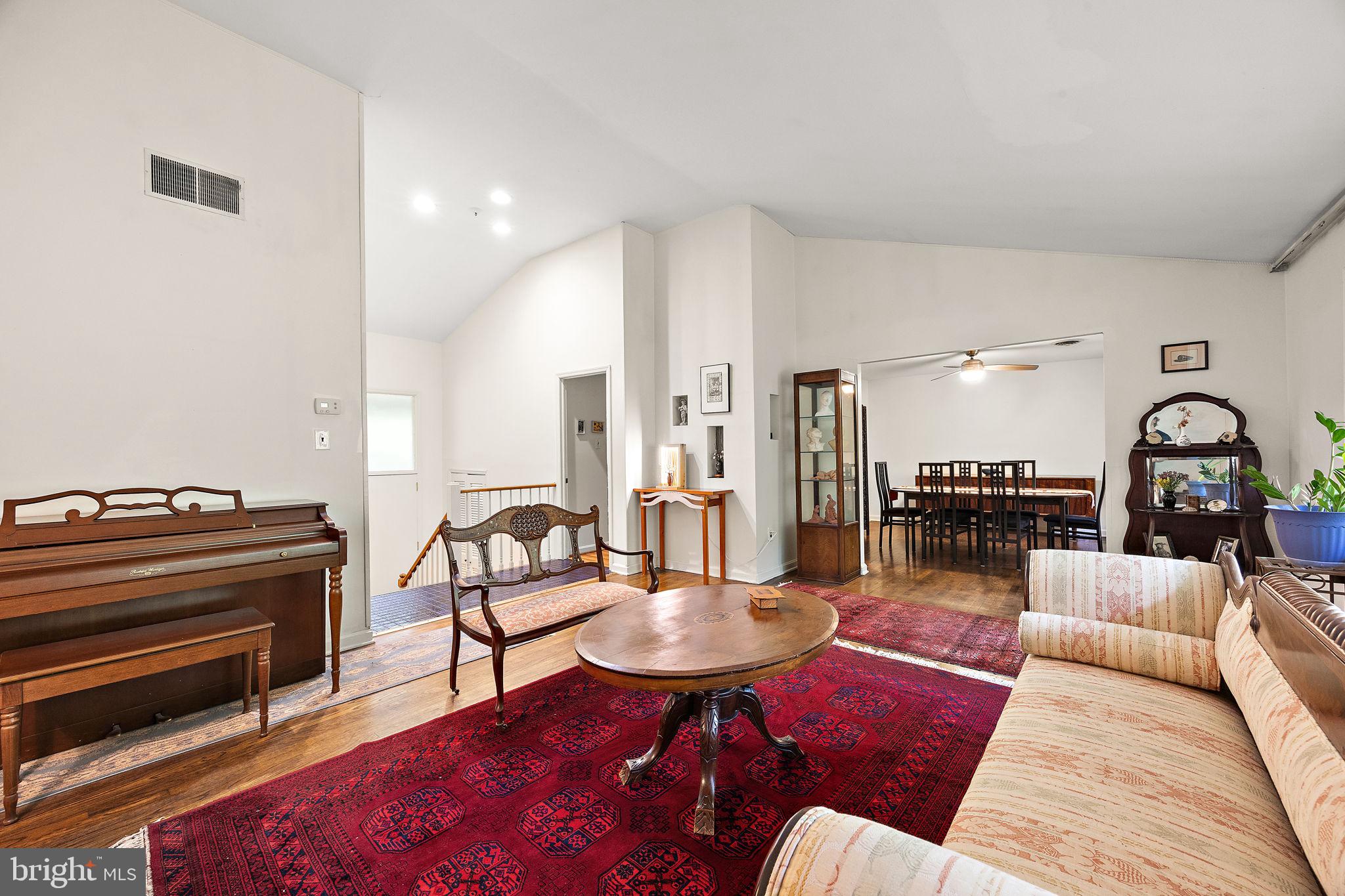 WESTMINSTER - Residential