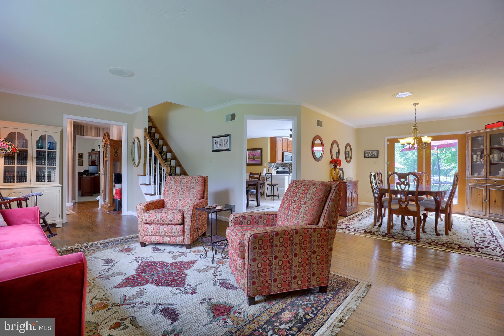 SUNSET LANE - Residential