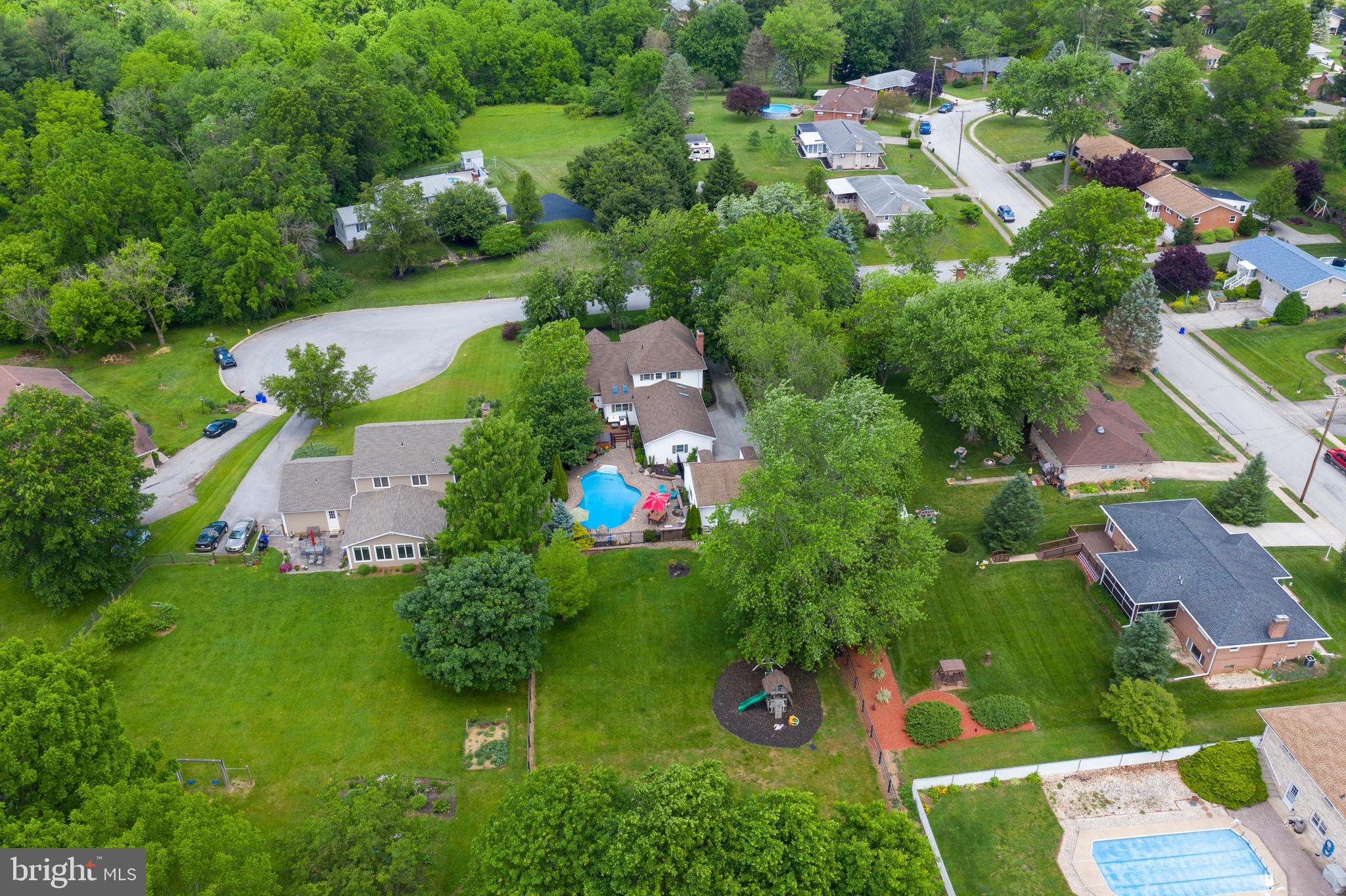 SUNSET LANE - Residential