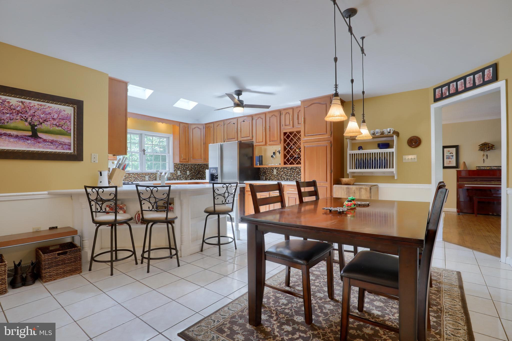 SUNSET LANE - Residential