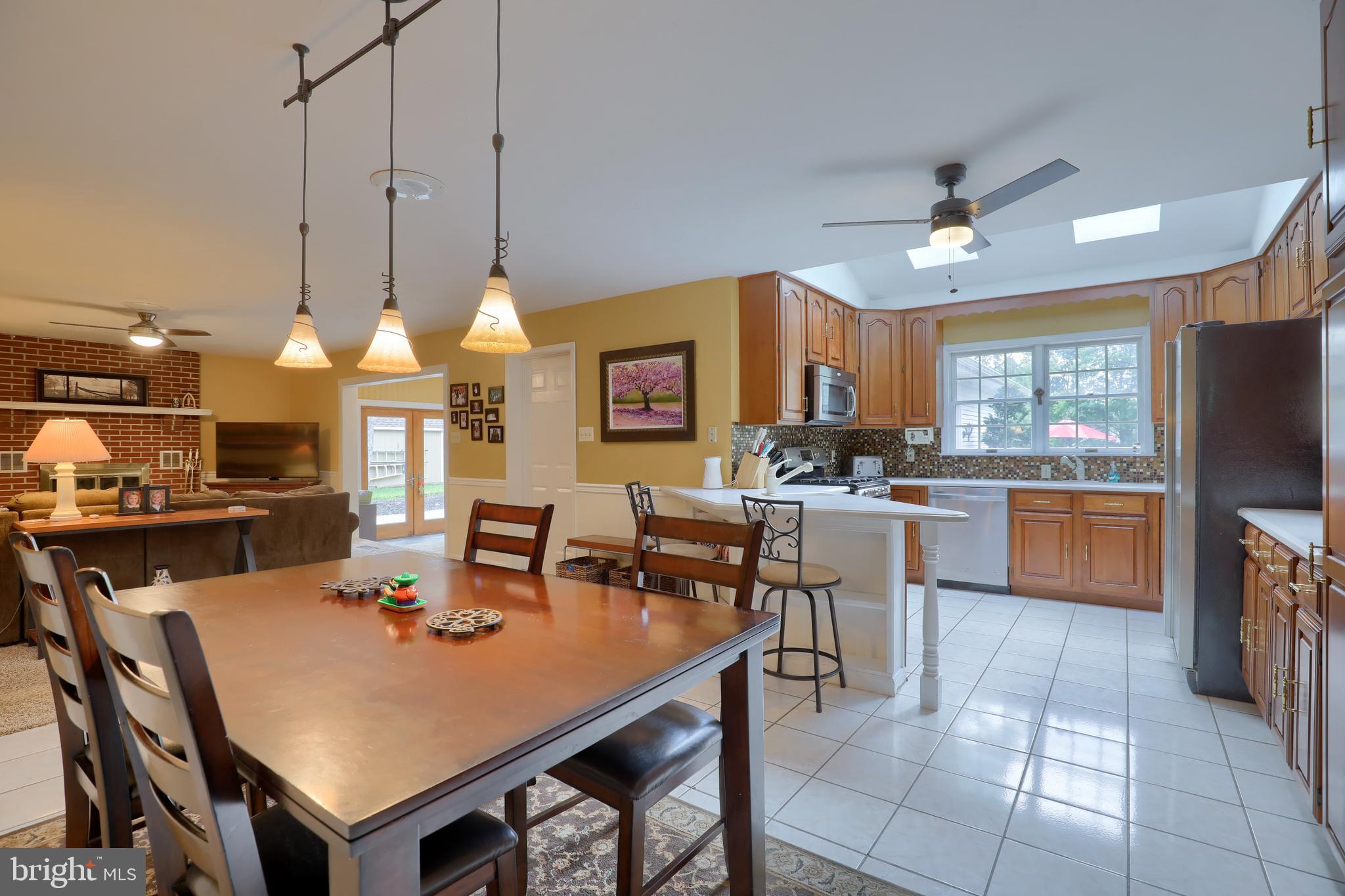 SUNSET LANE - Residential