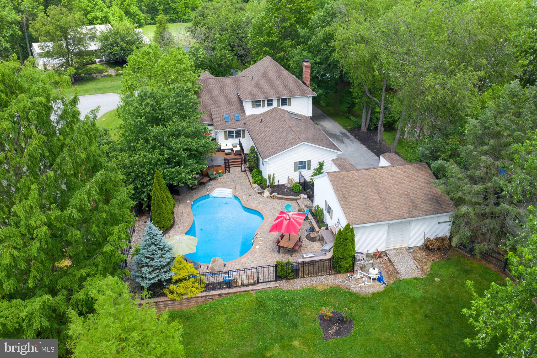 SUNSET LANE - Residential
