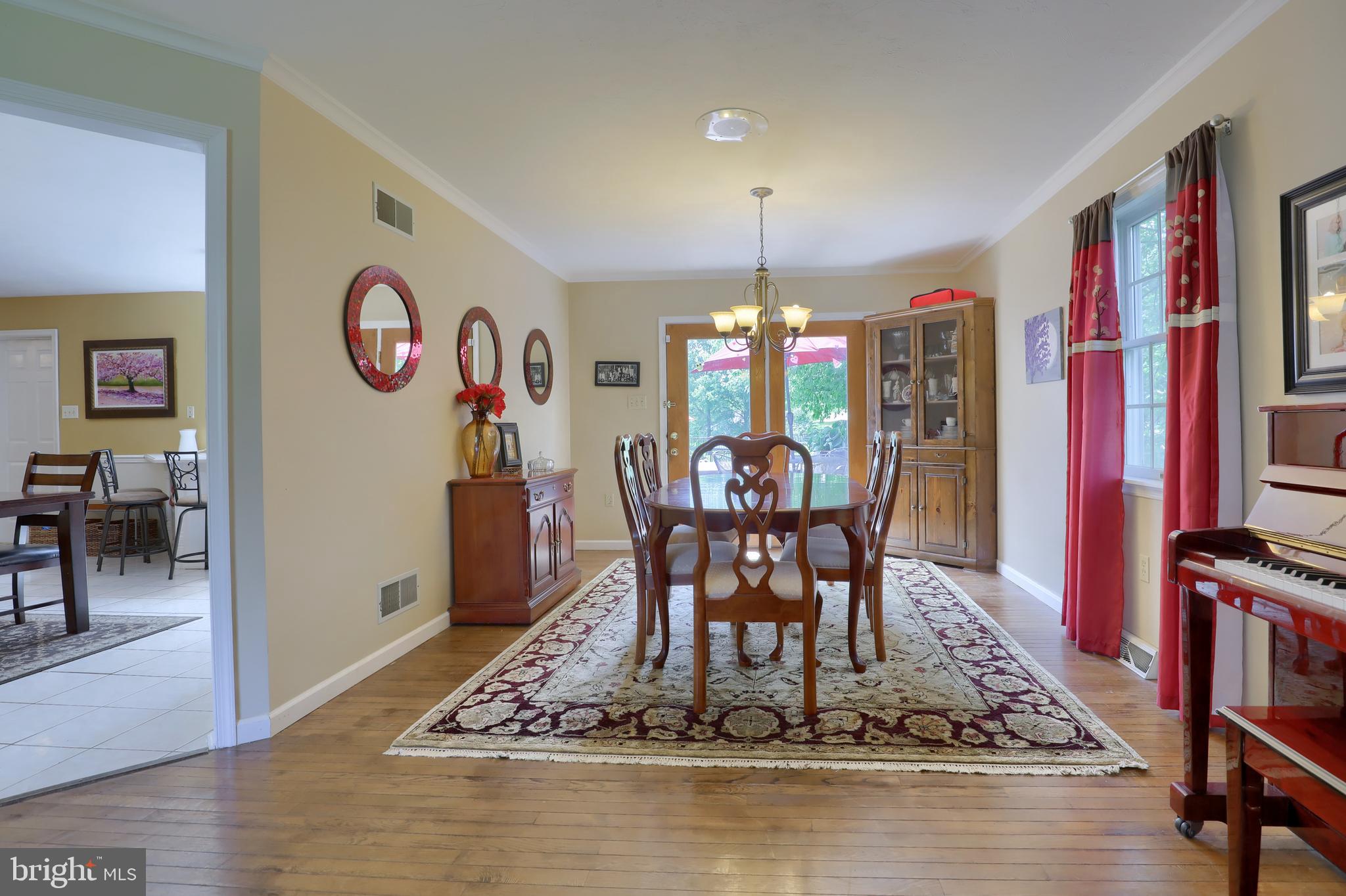 SUNSET LANE - Residential