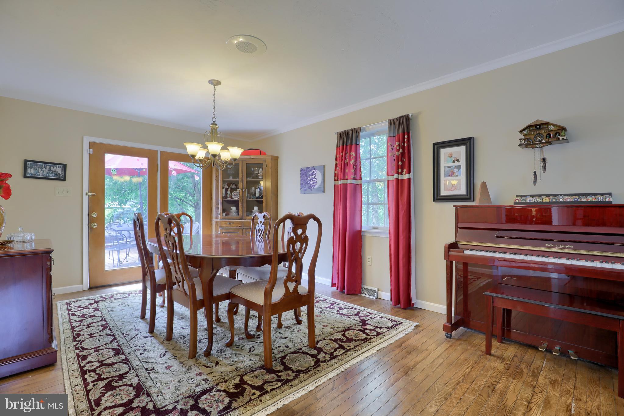 SUNSET LANE - Residential