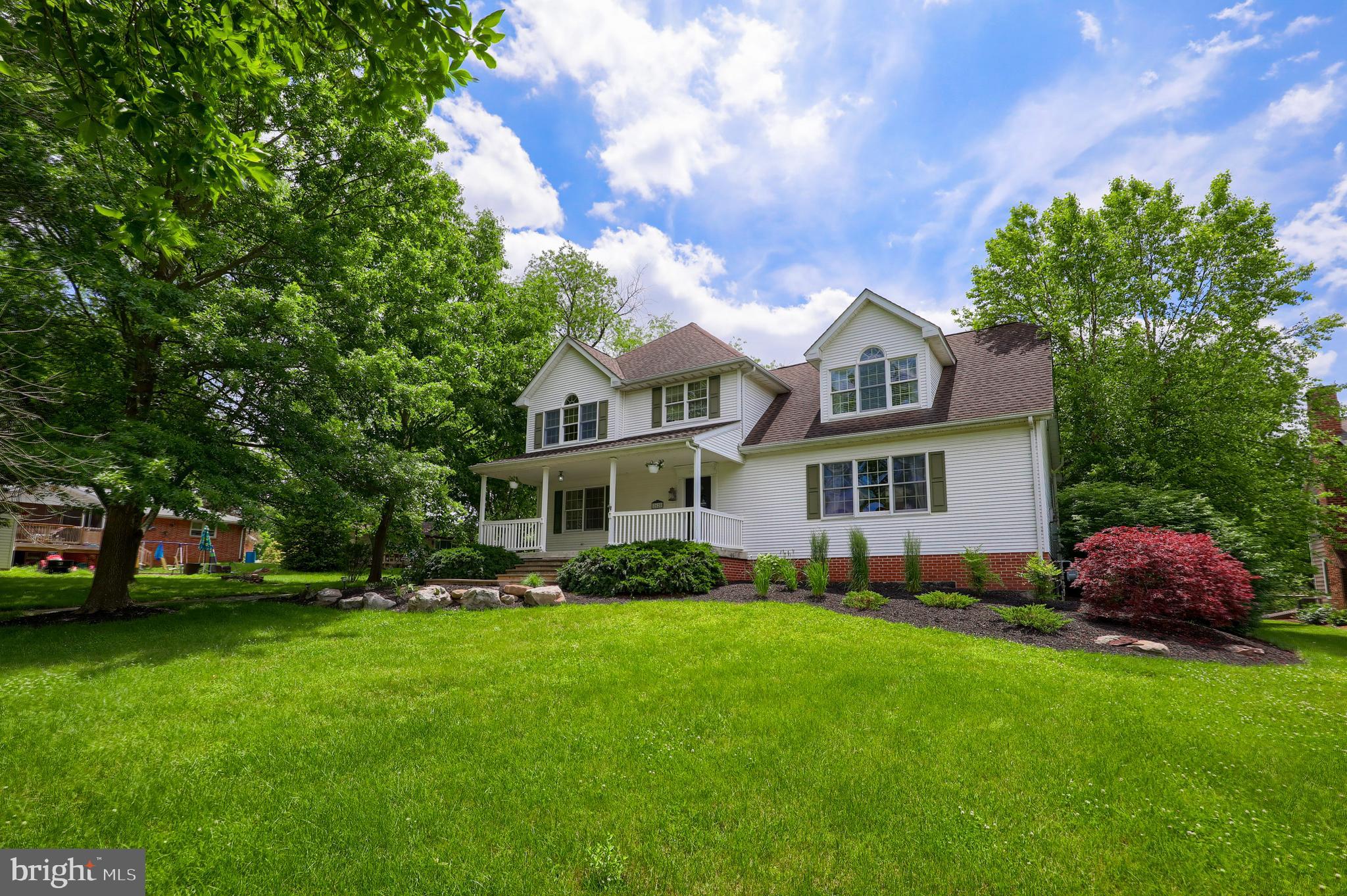 SUNSET LANE - Residential