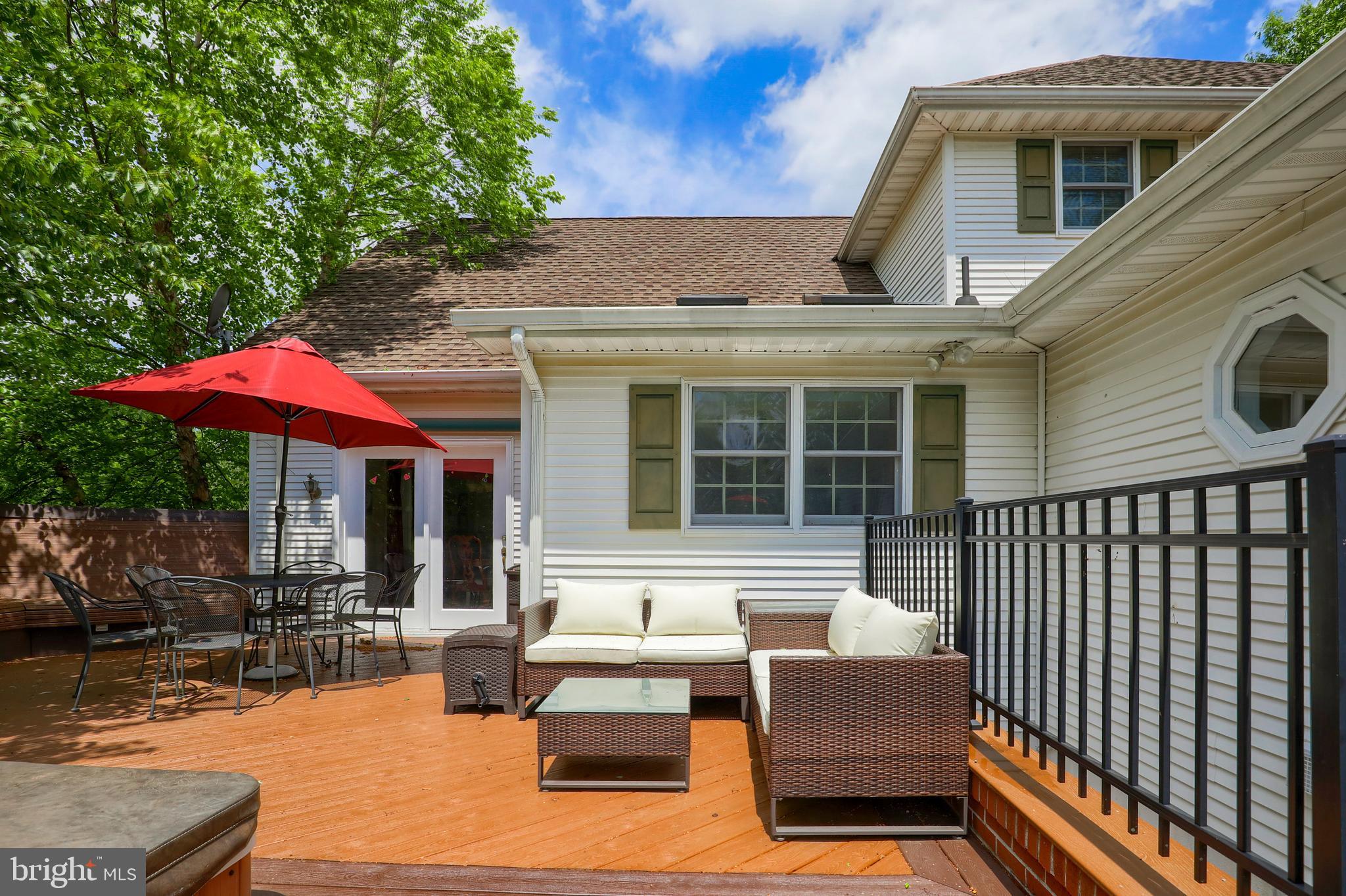 SUNSET LANE - Residential
