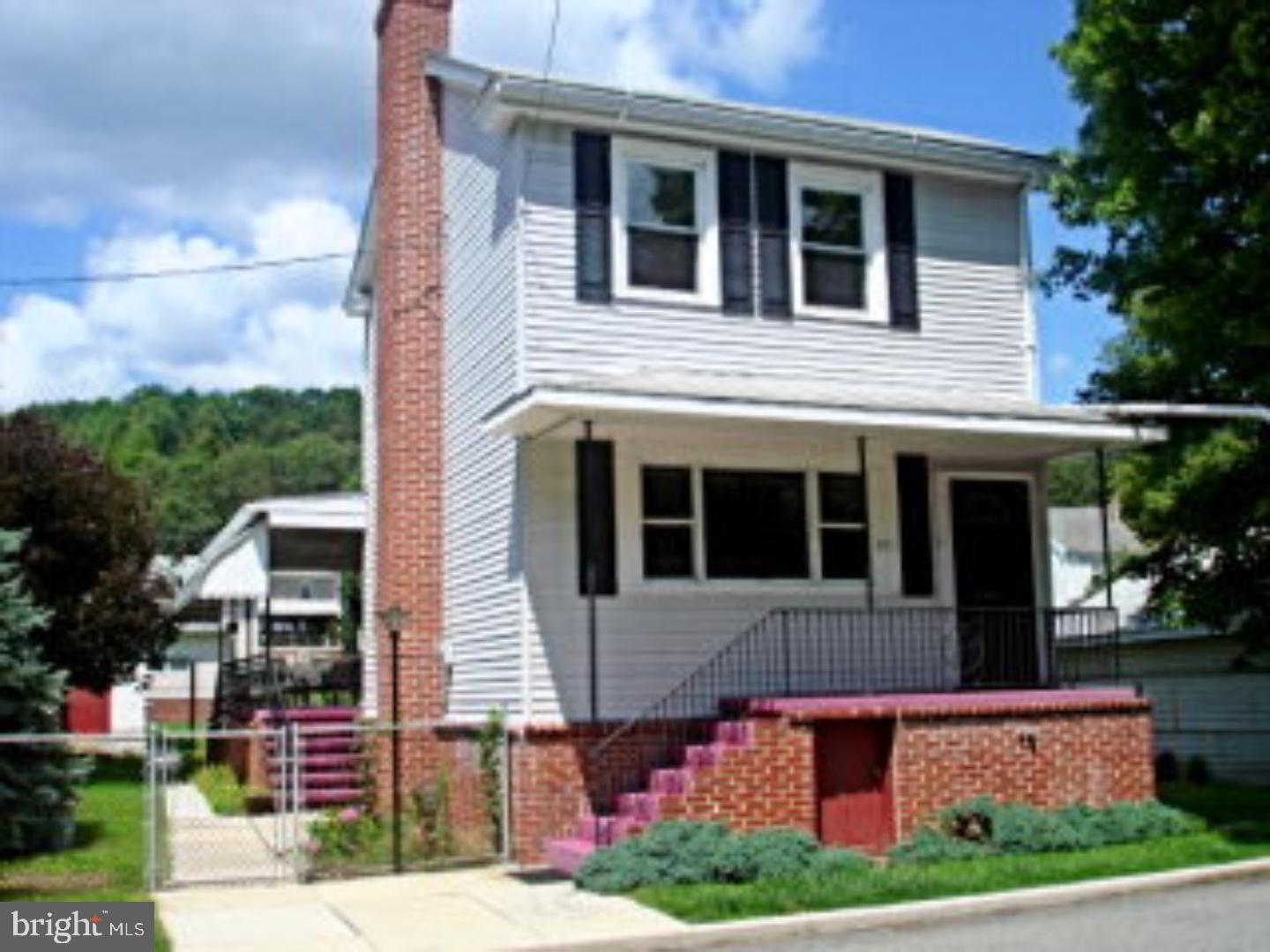 Nice single on a fenced in corner lot. Brand new kitchen cabinets. All new w/w on the 1st floor. Newer 1/2 bath and laundry 1st floor. Rear sitting room/office. Attic for storage. Garage with elec opener. Relaxing side porch. Nice rear yard. Appliances stay. Range unsure if works. Rooms are bright and open. 2nd Br is oversized with tons of room. Newer replacement windows. Move right in! Mailing Address Continued: Donaldson Color: white Amp: 100