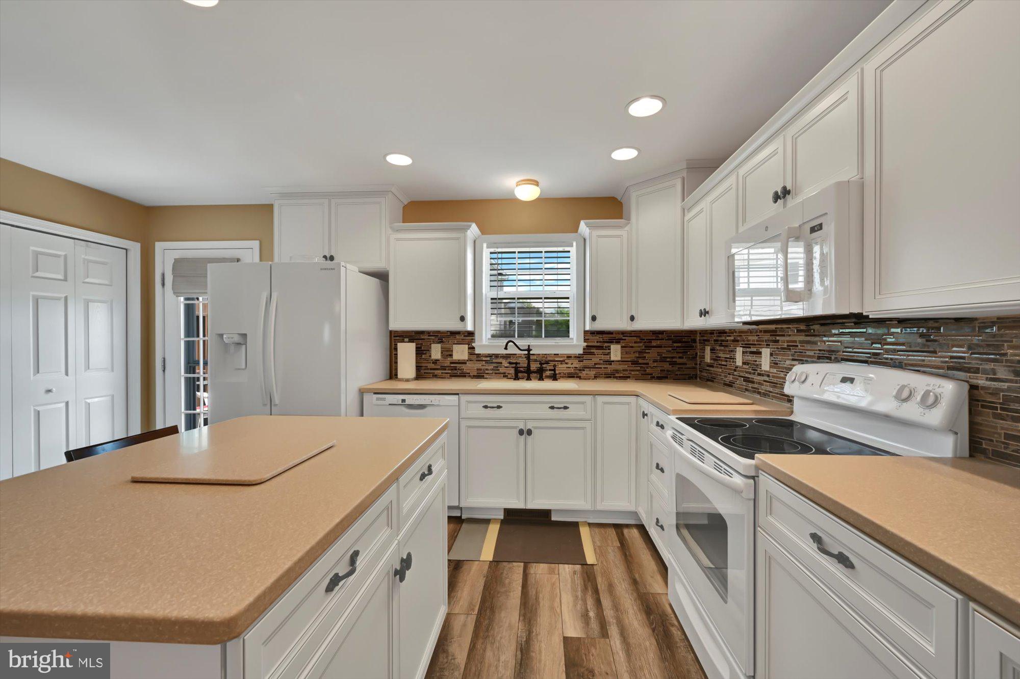 BOW CREEK - Residential