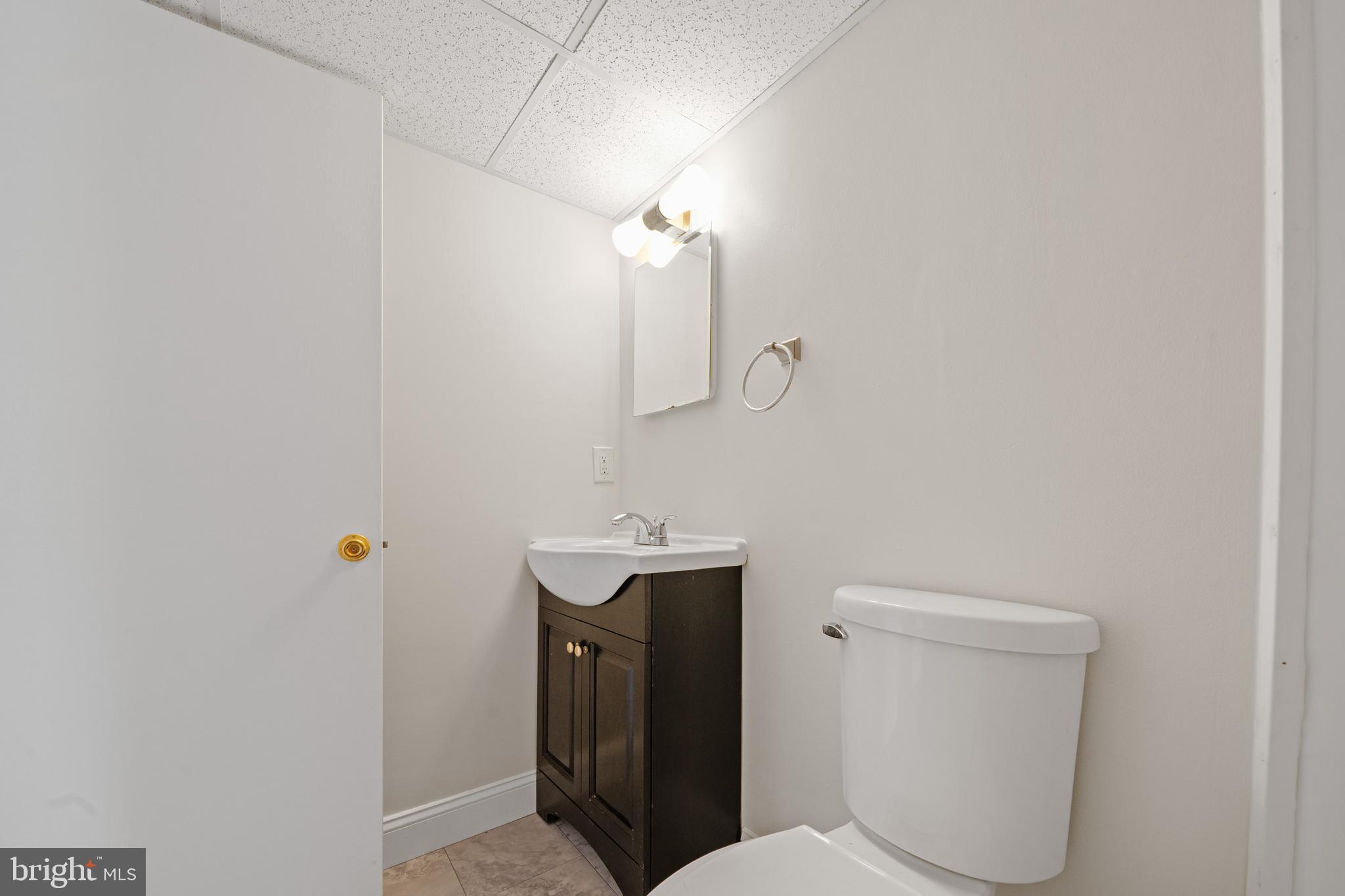 DUTCH GLEN CONDO - Residential