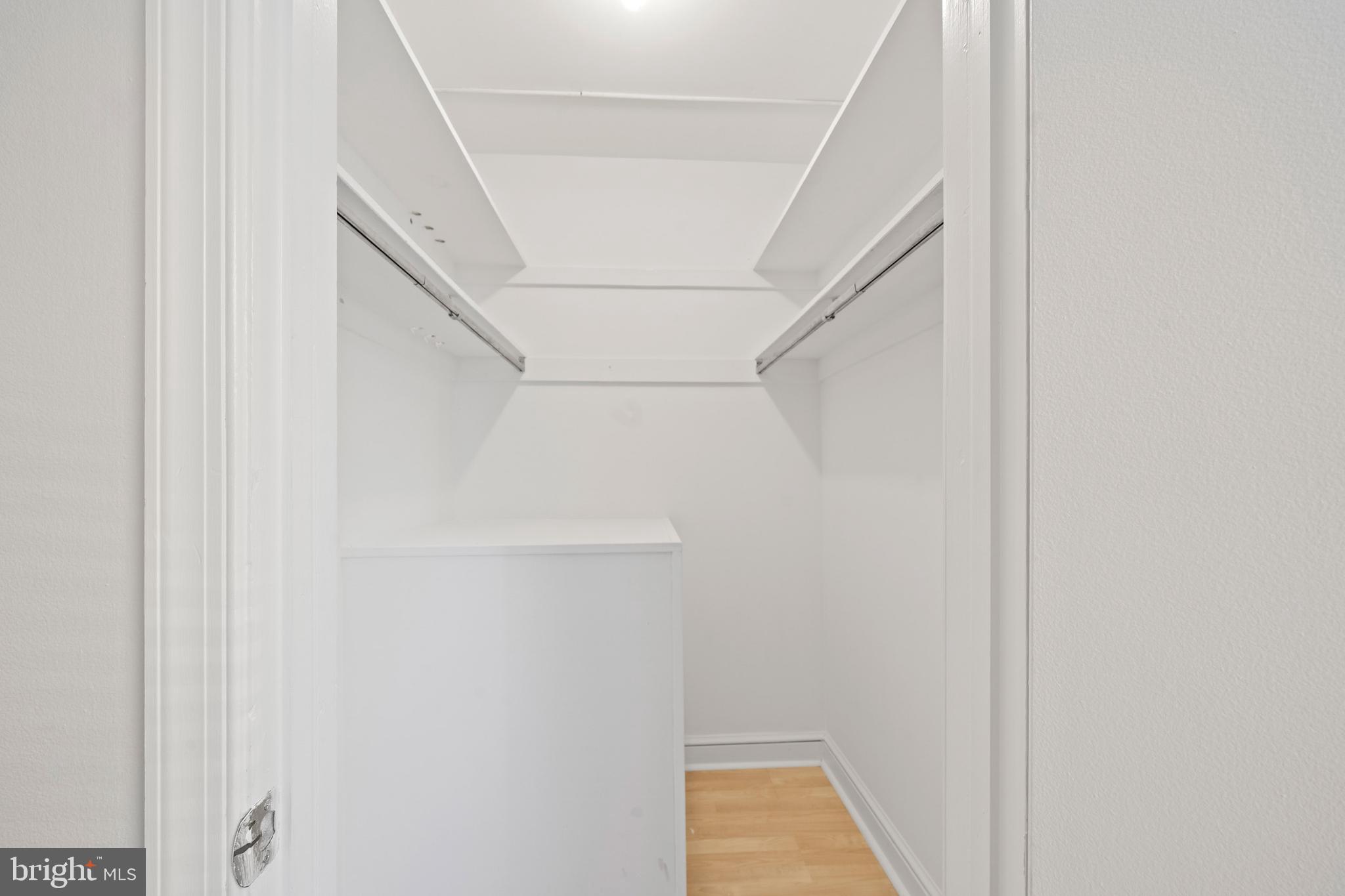 DUTCH GLEN CONDO - Residential