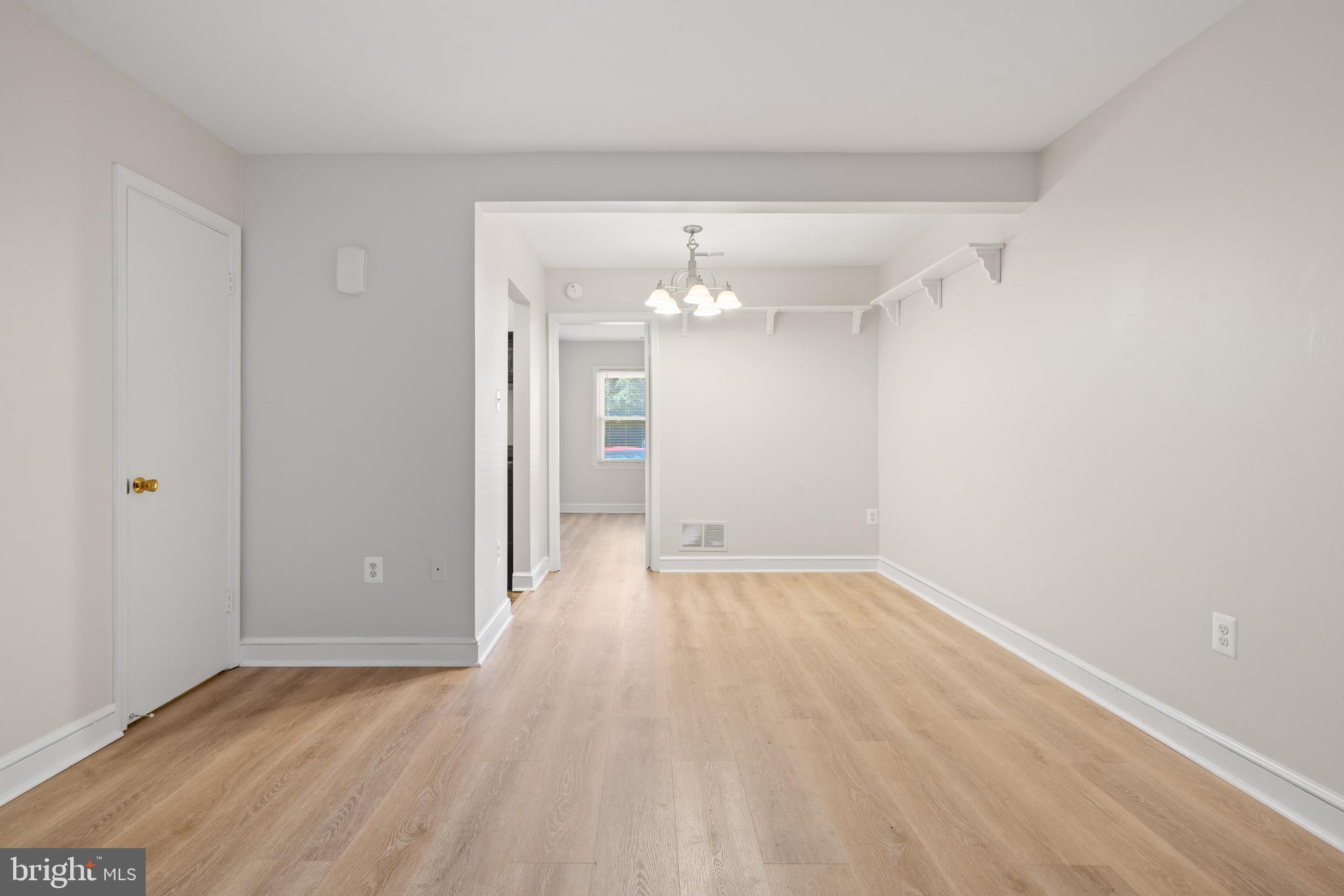 DUTCH GLEN CONDO - Residential