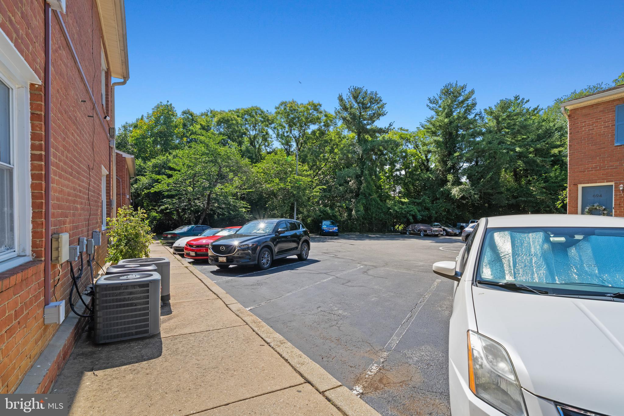 DUTCH GLEN CONDO - Residential