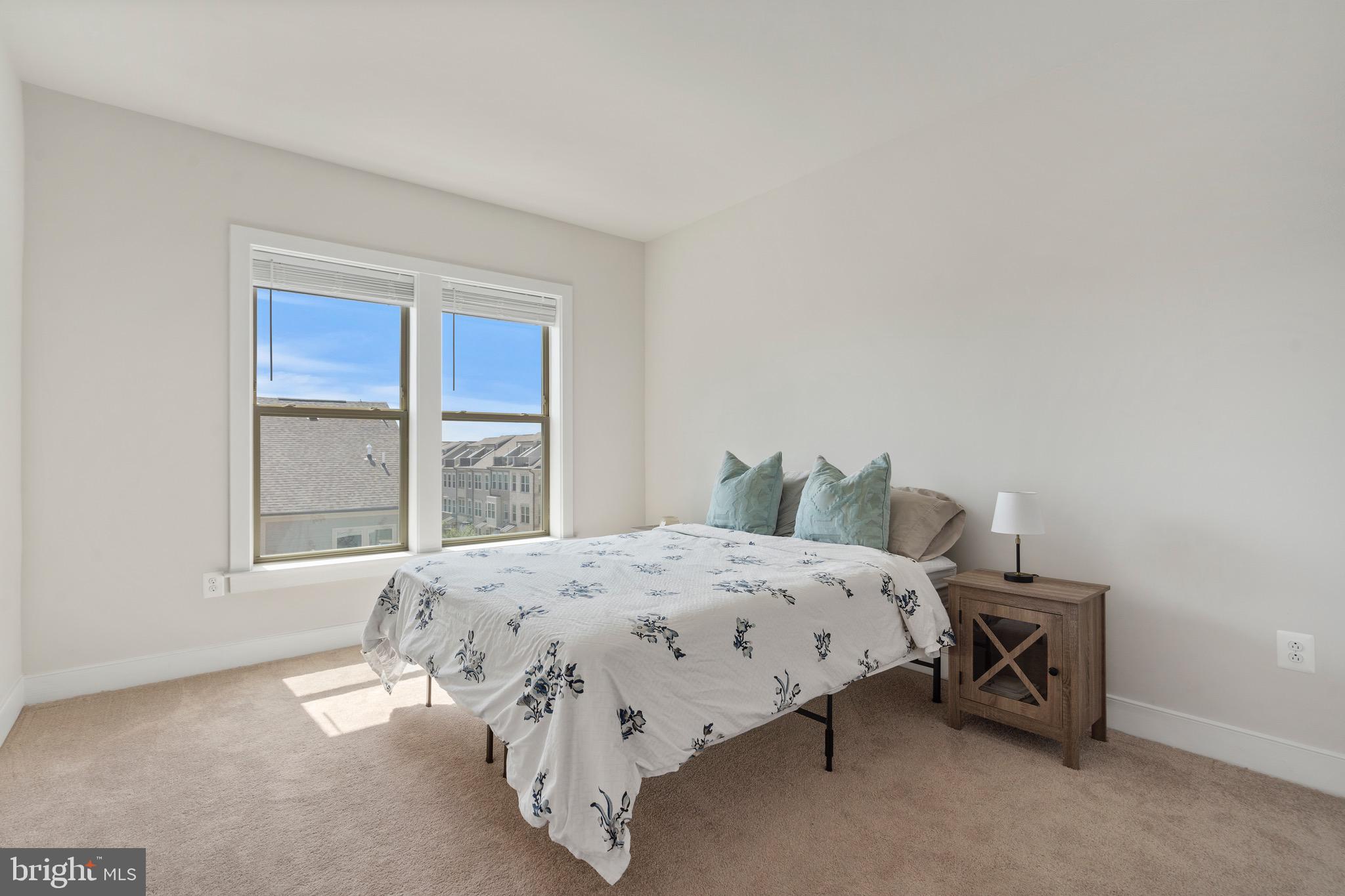 CROWN - Residential