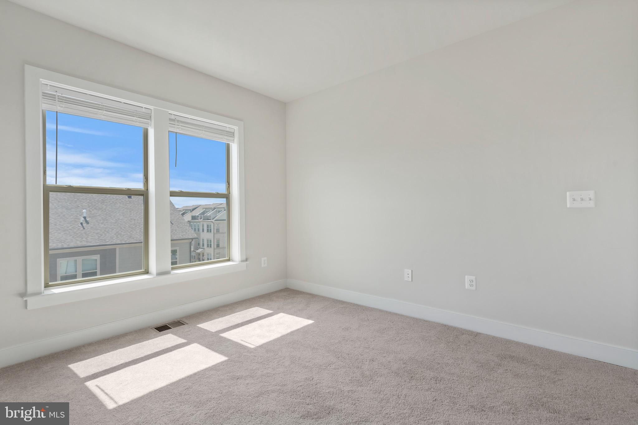 CROWN - Residential