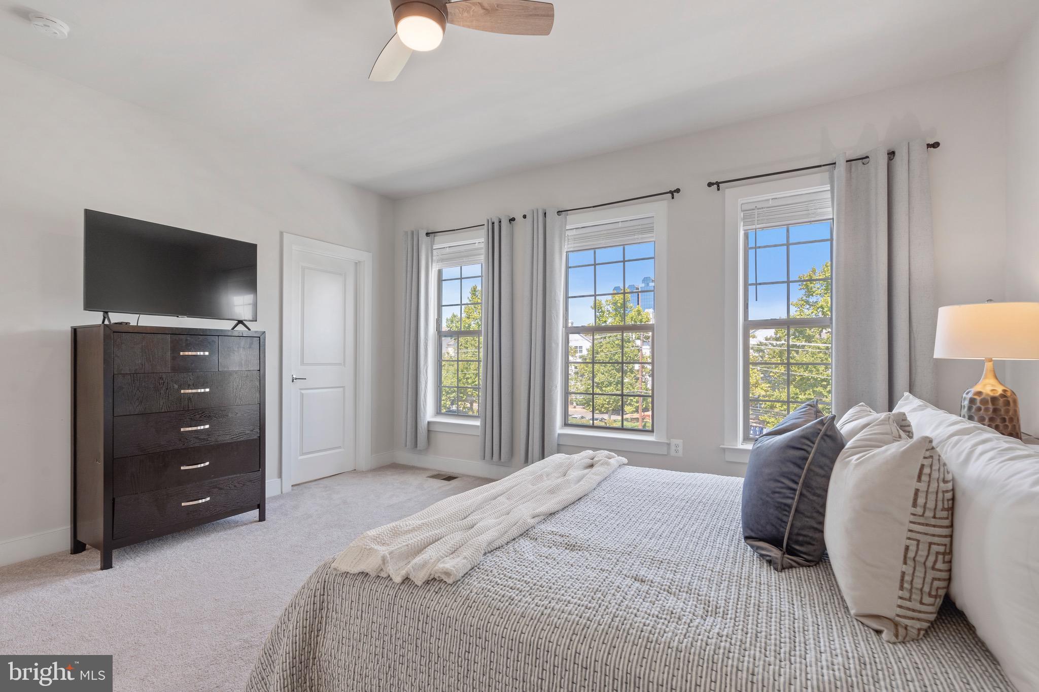 CROWN - Residential