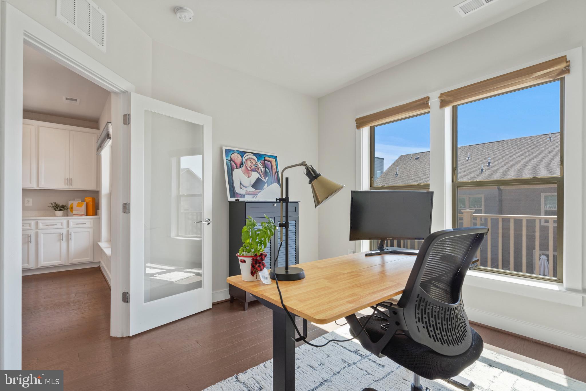 CROWN - Residential