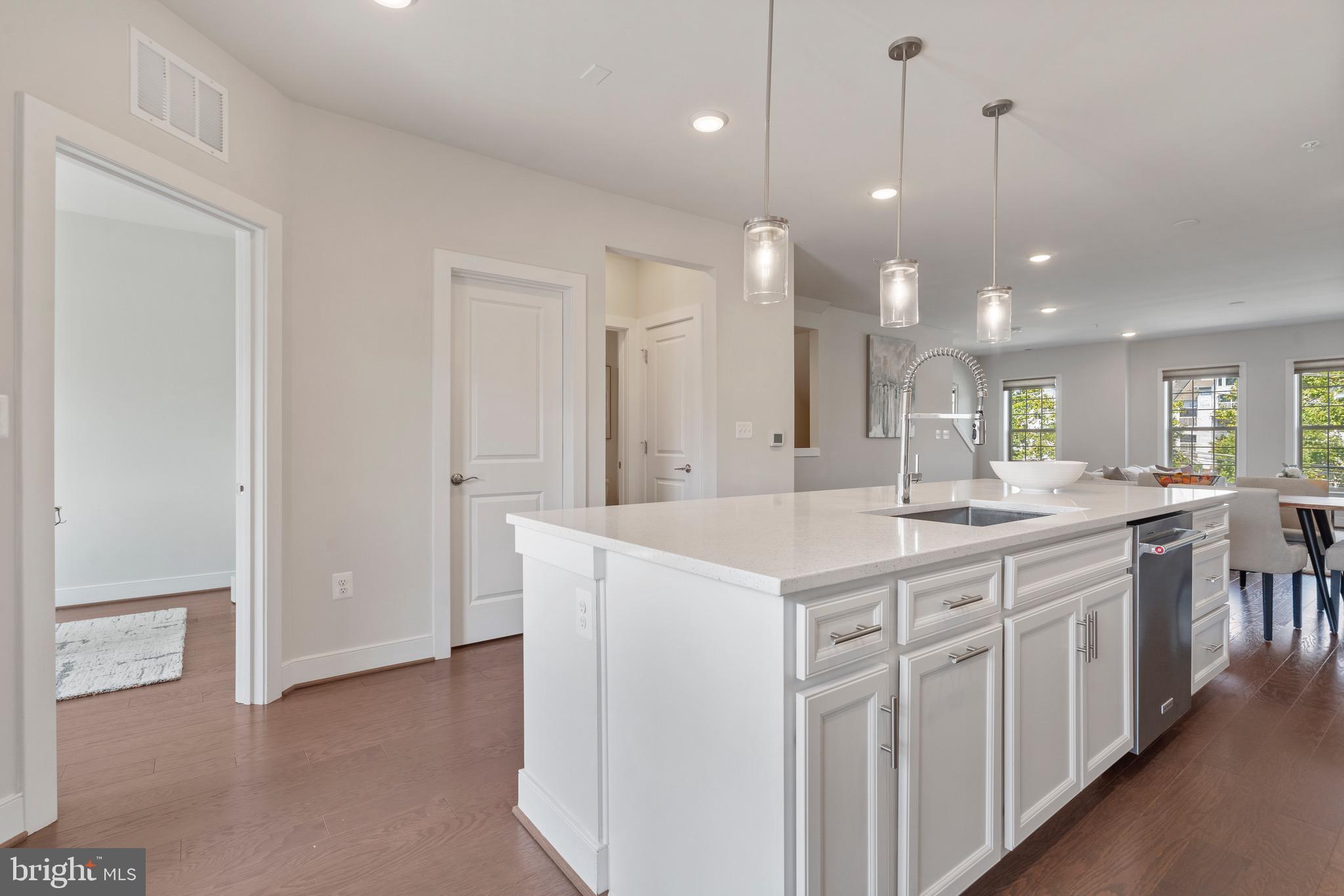 CROWN - Residential