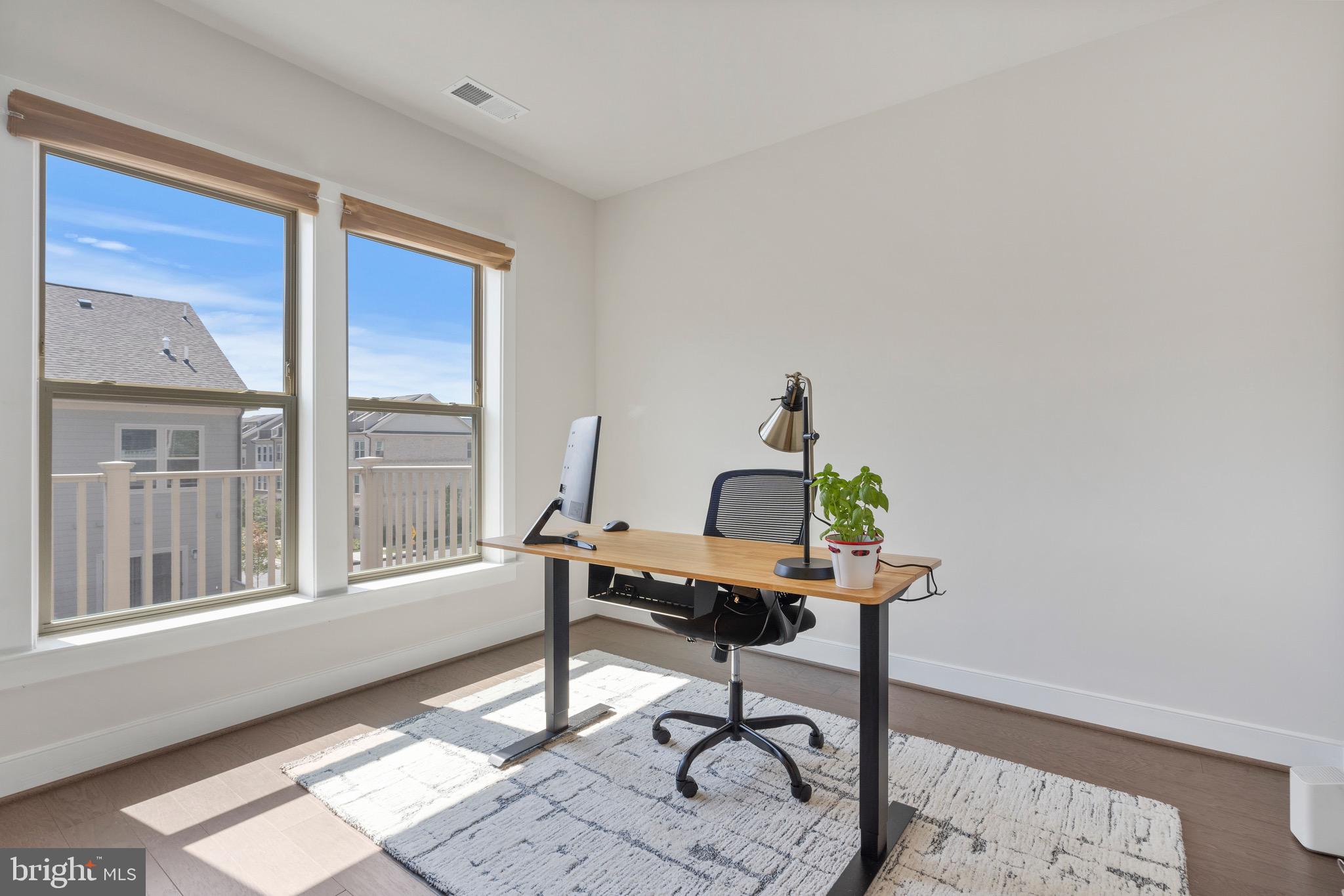 CROWN - Residential