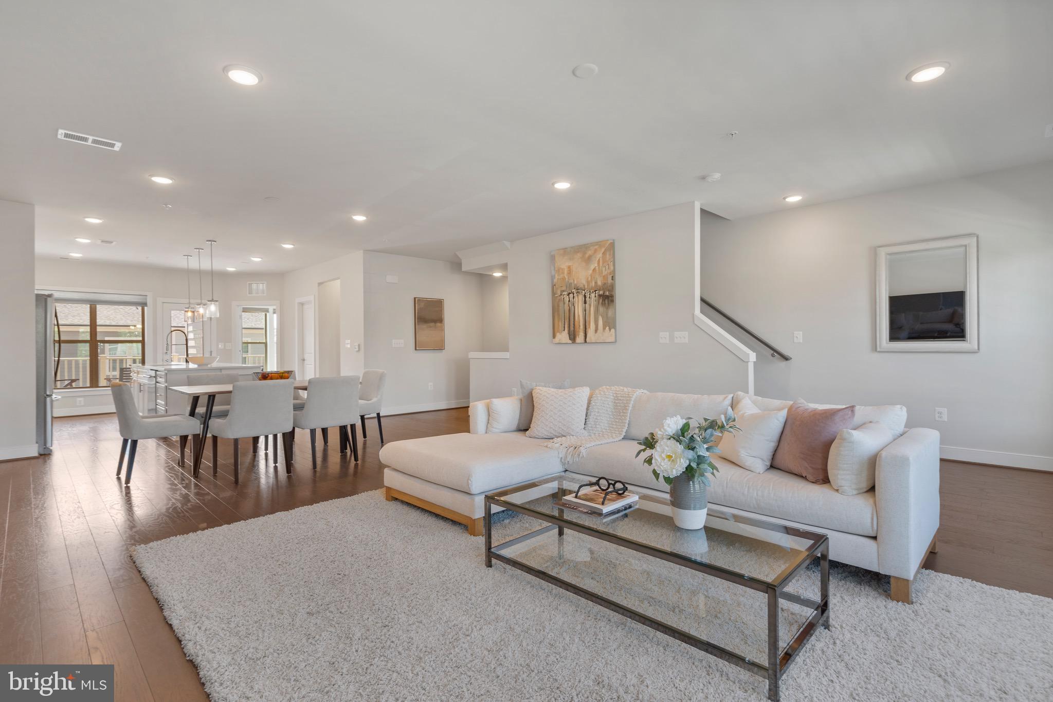 CROWN - Residential