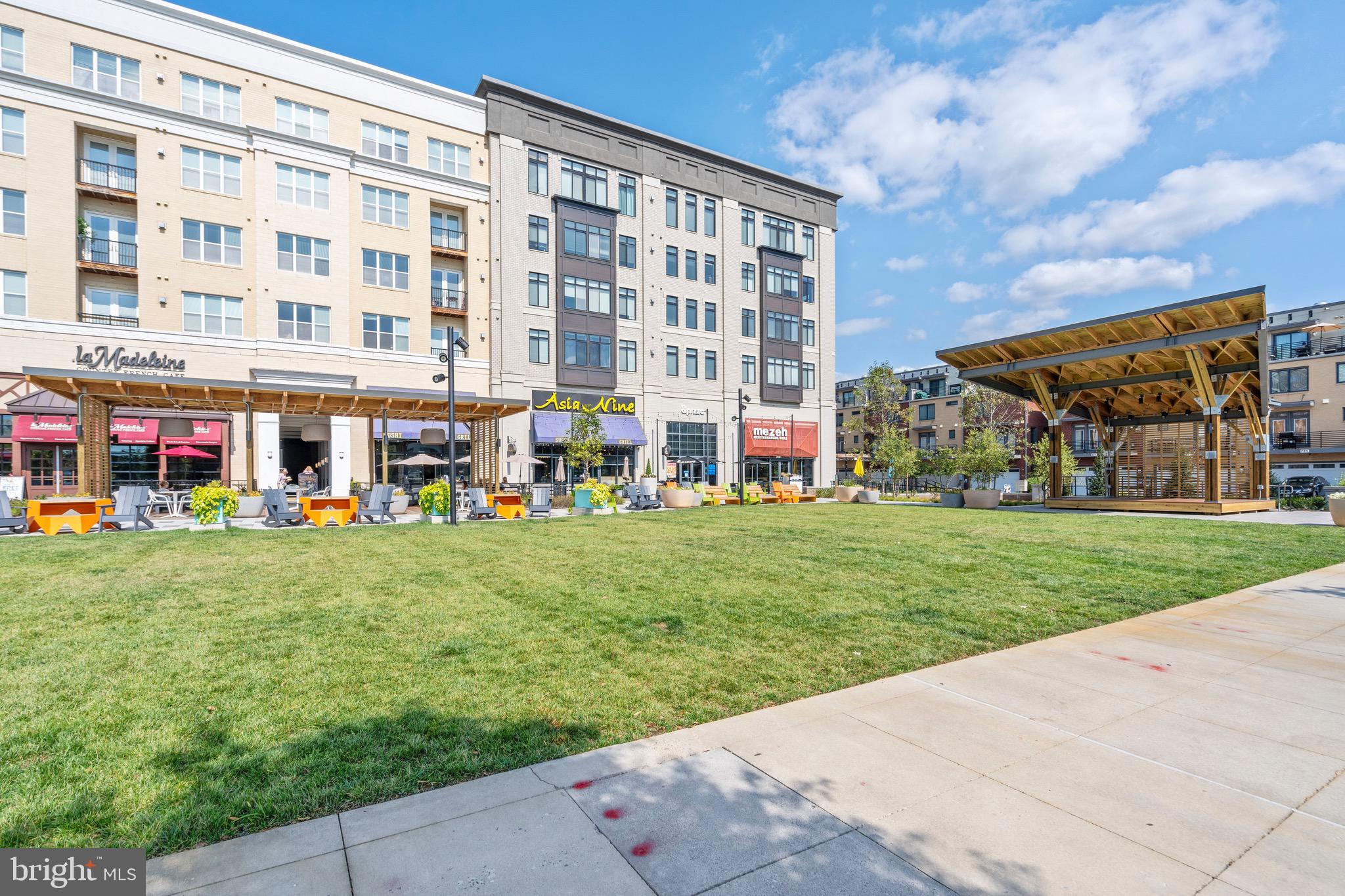 CROWN - Residential