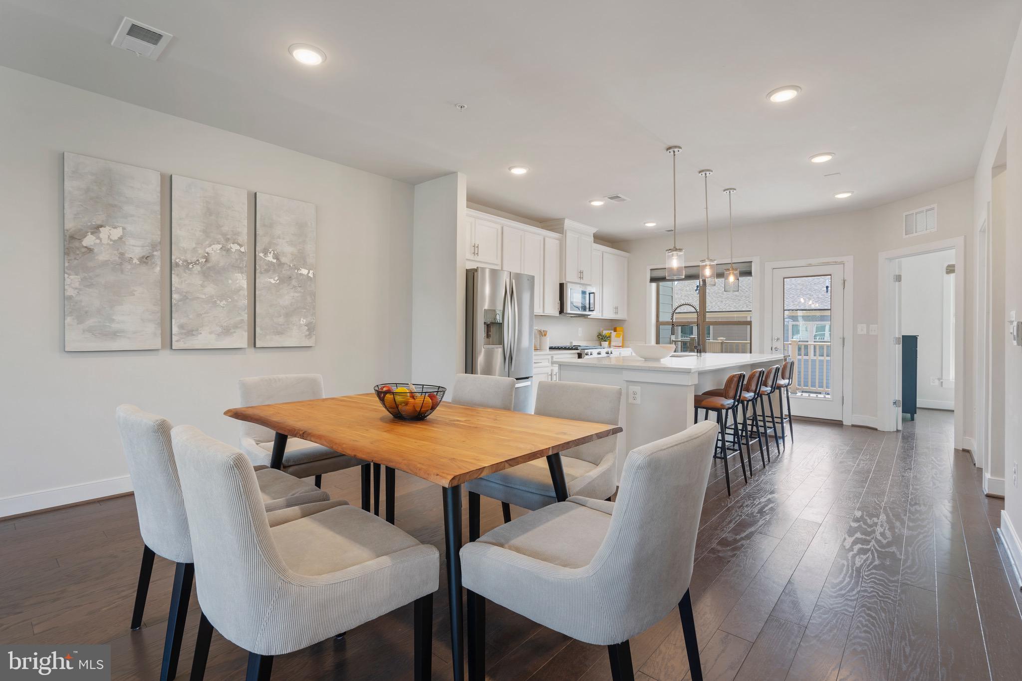 CROWN - Residential