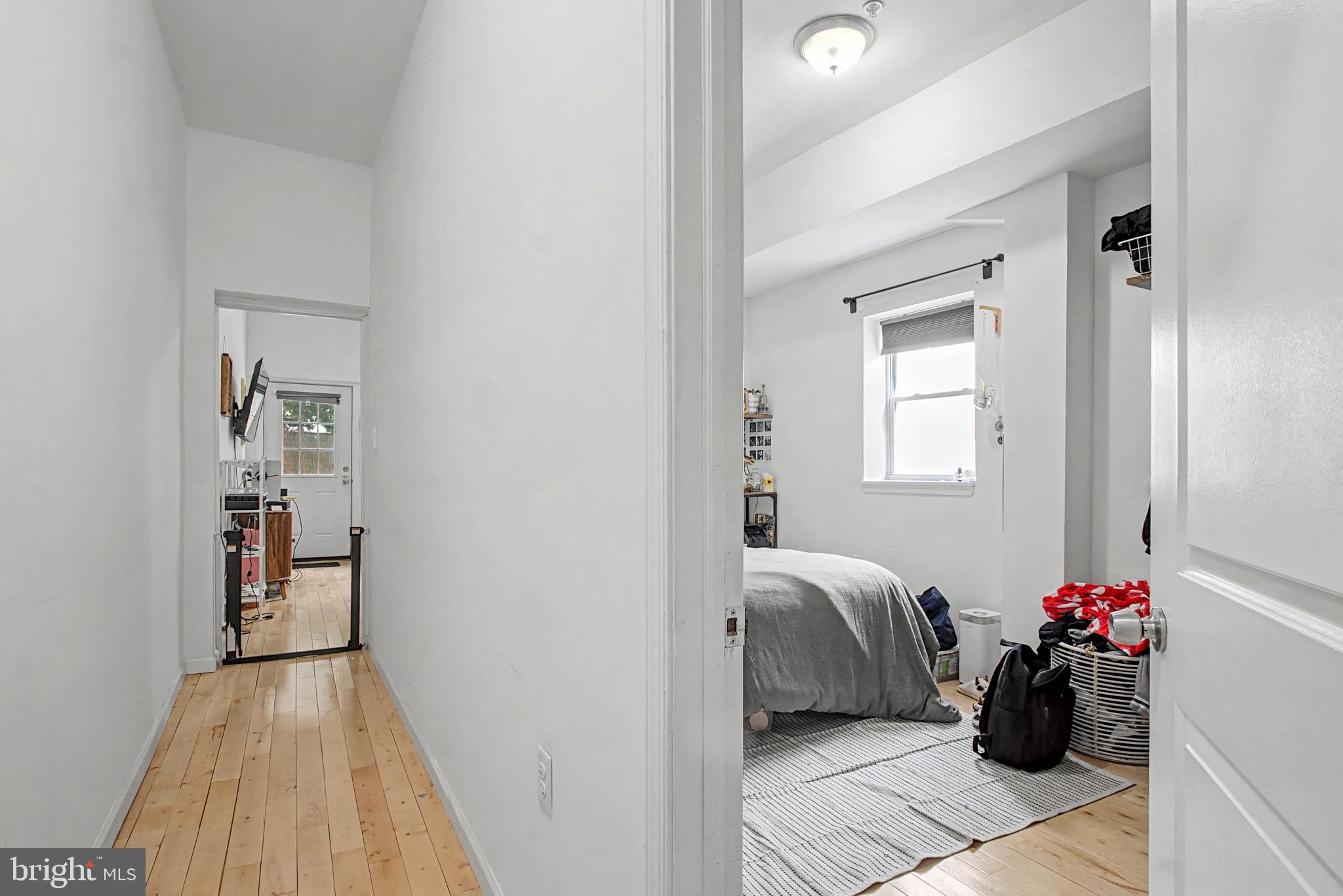 EAST KENSINGTON - Residential Income