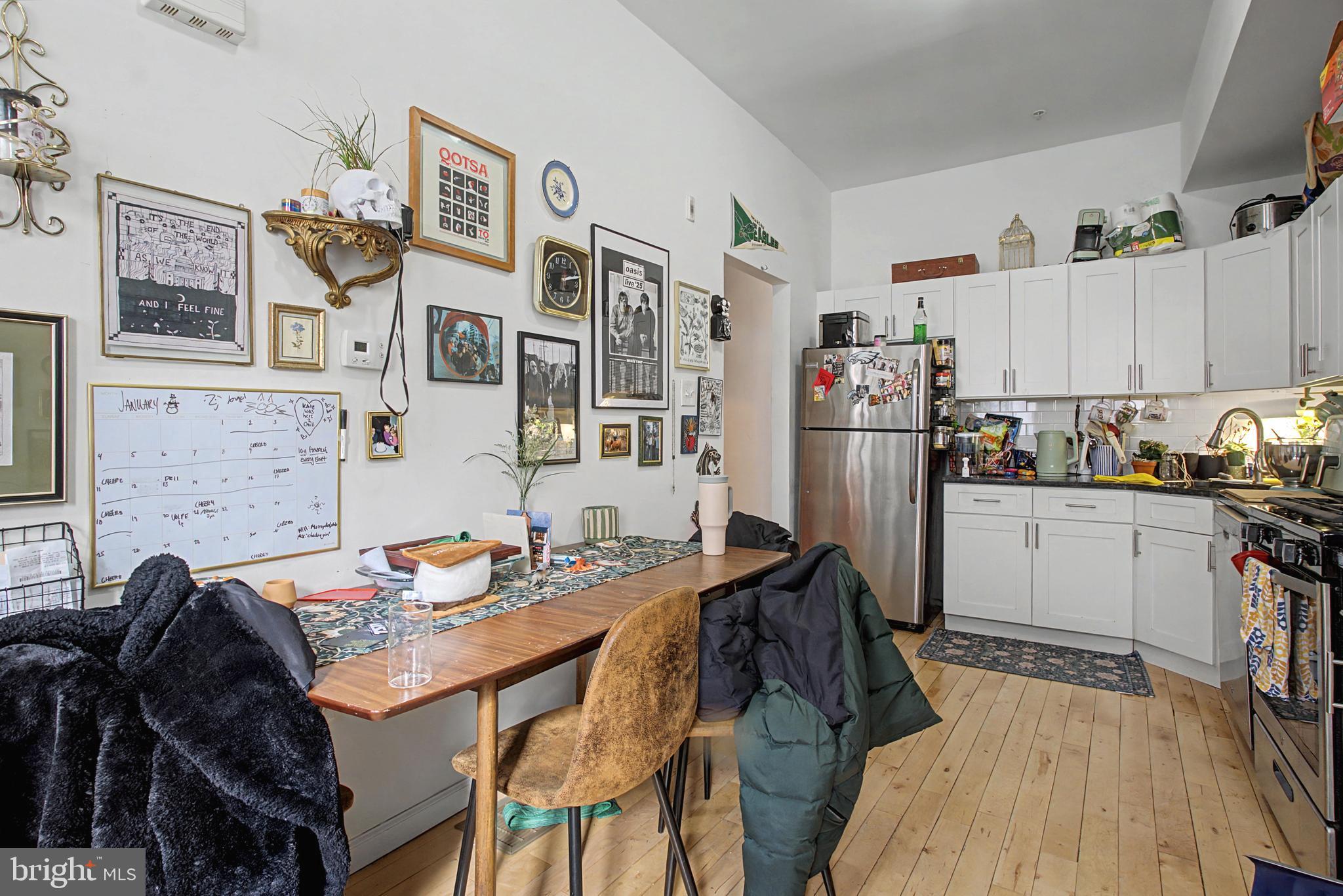 EAST KENSINGTON - Residential Income