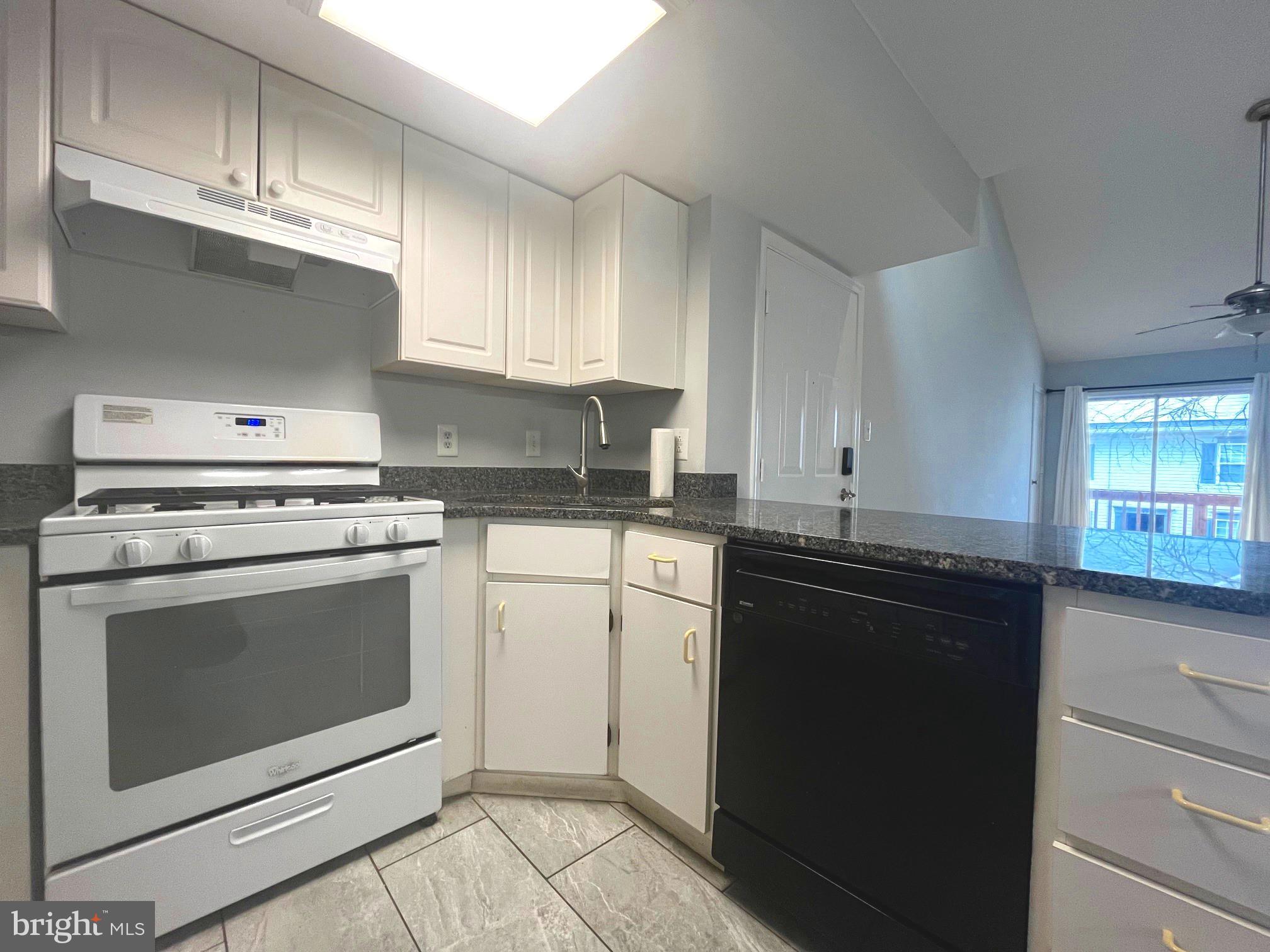 SARATOGA SPRINGS - Residential Lease