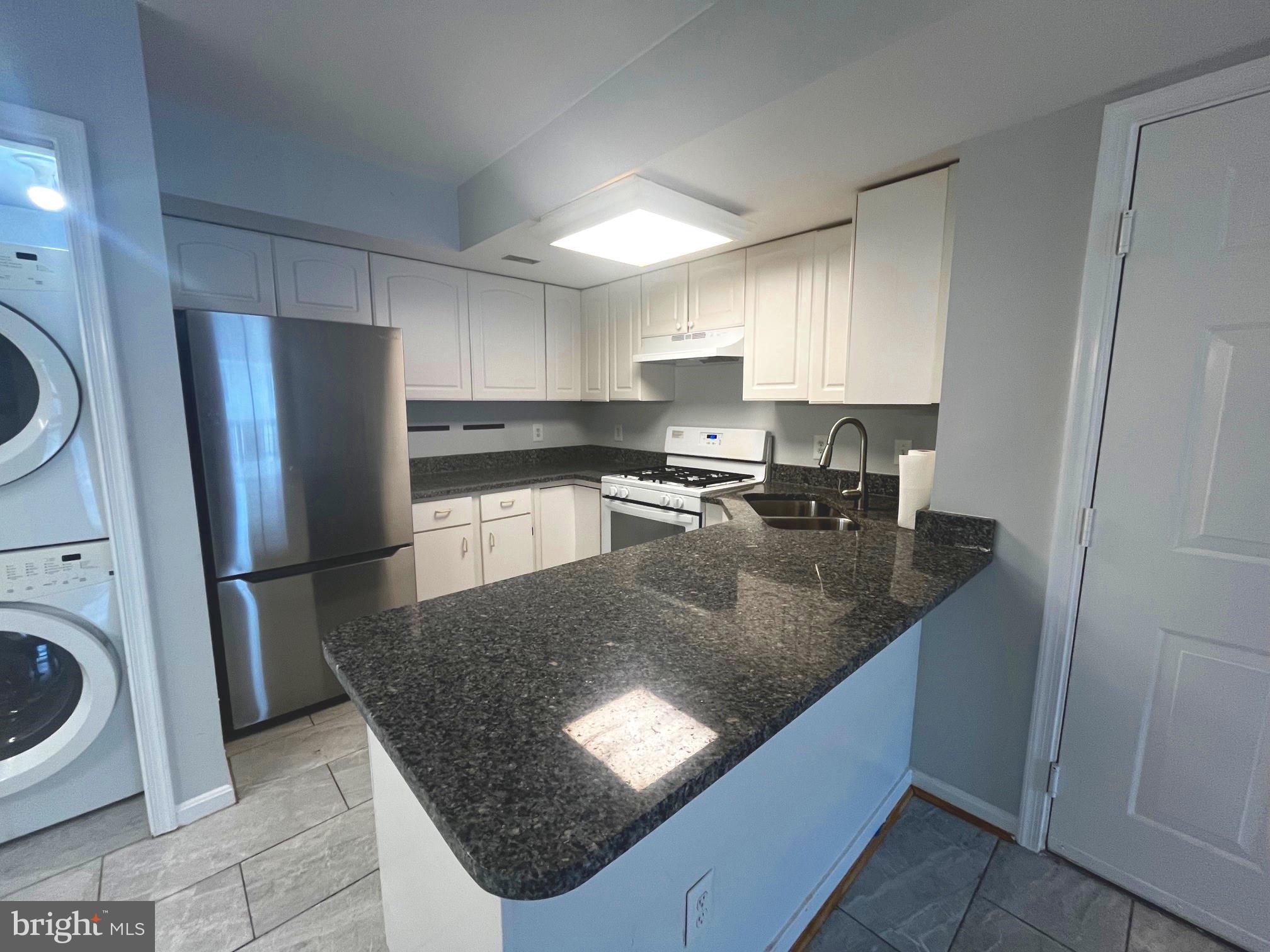 SARATOGA SPRINGS - Residential Lease