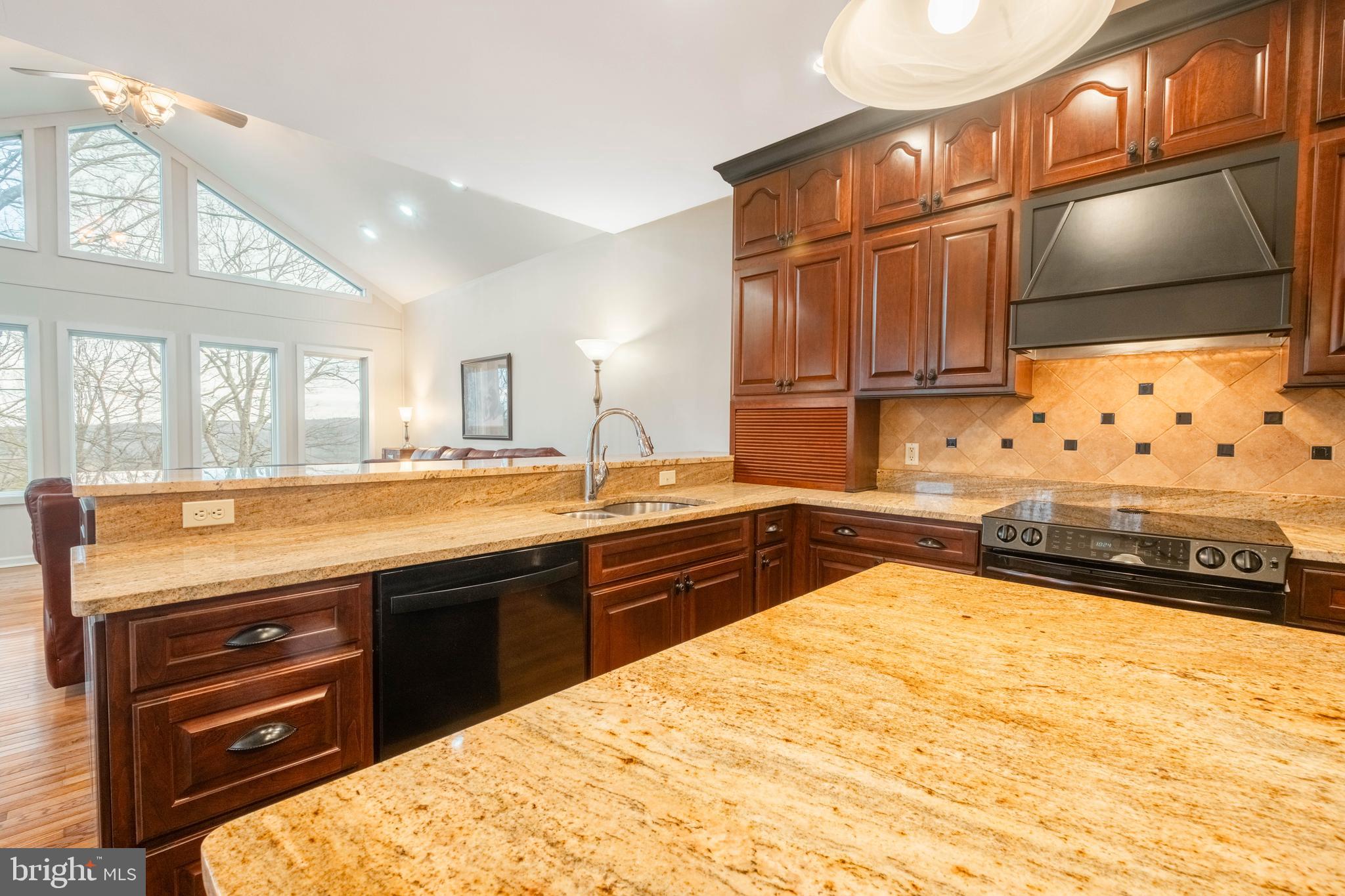 SUNSET RIDGE - Residential