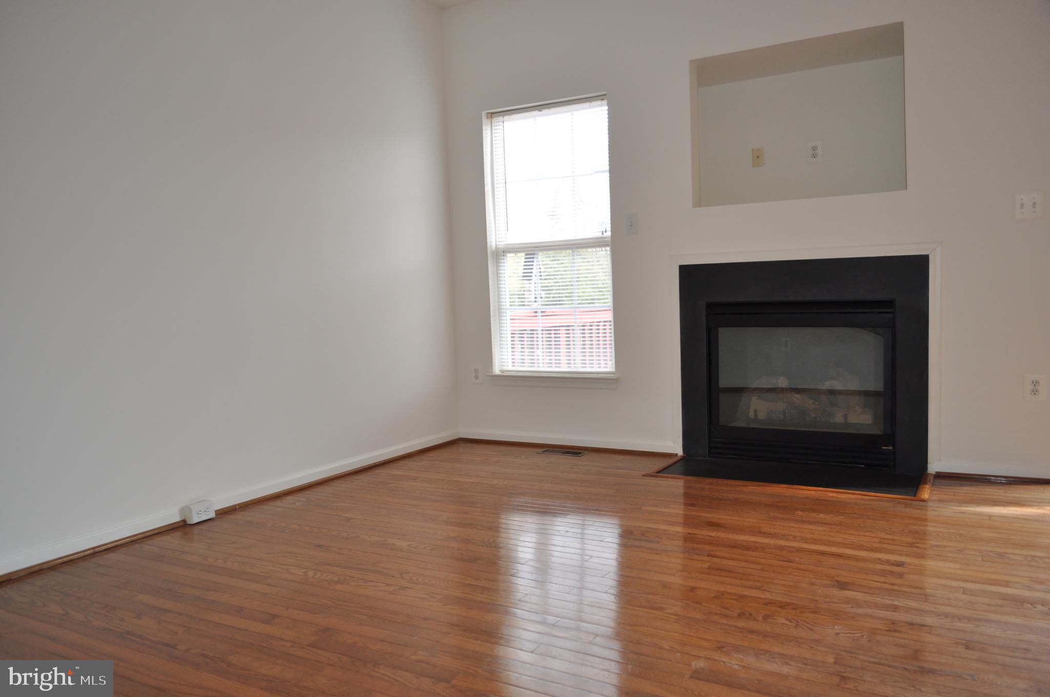 SOUTH RIDING - Residential Lease