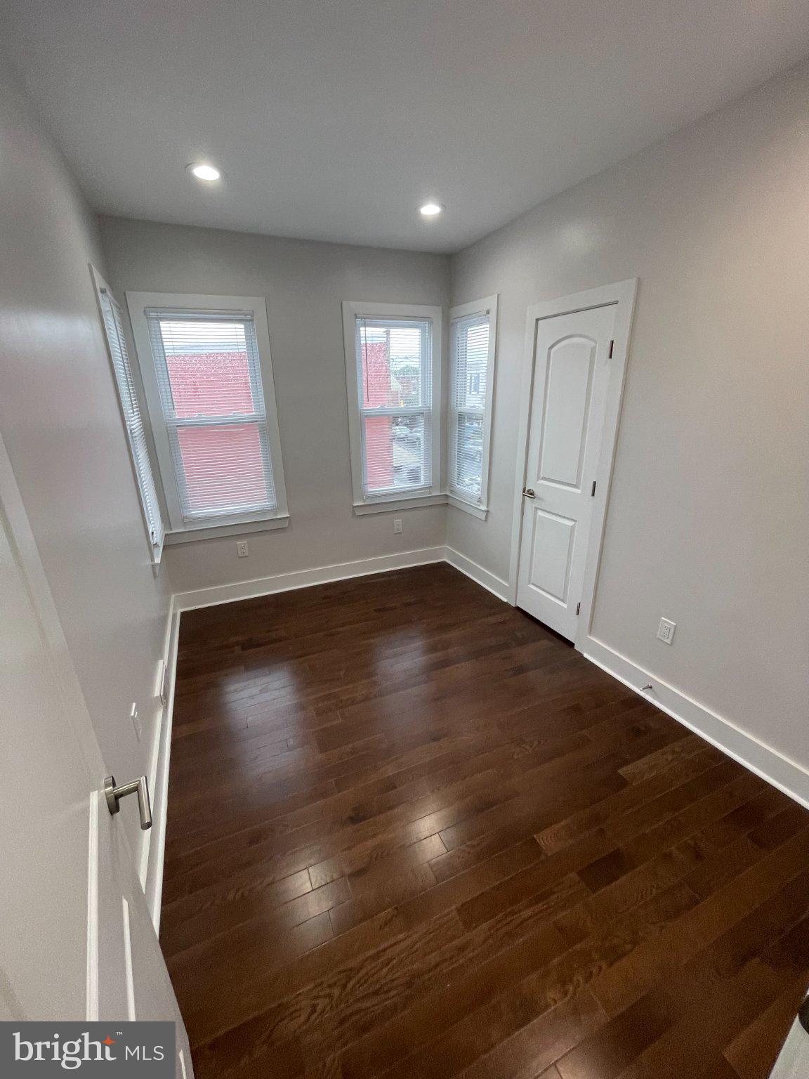 PORT RICHMOND - Residential
