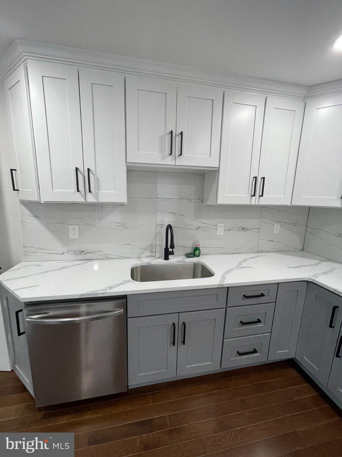 PORT RICHMOND - Residential