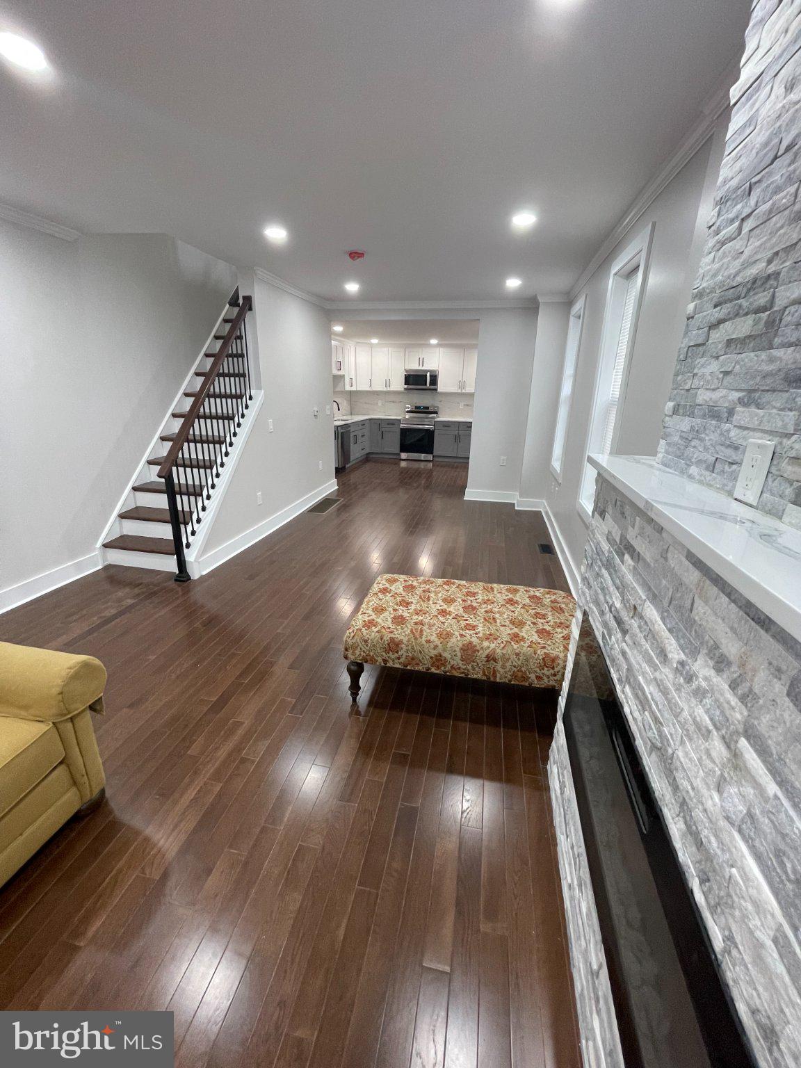 PORT RICHMOND - Residential