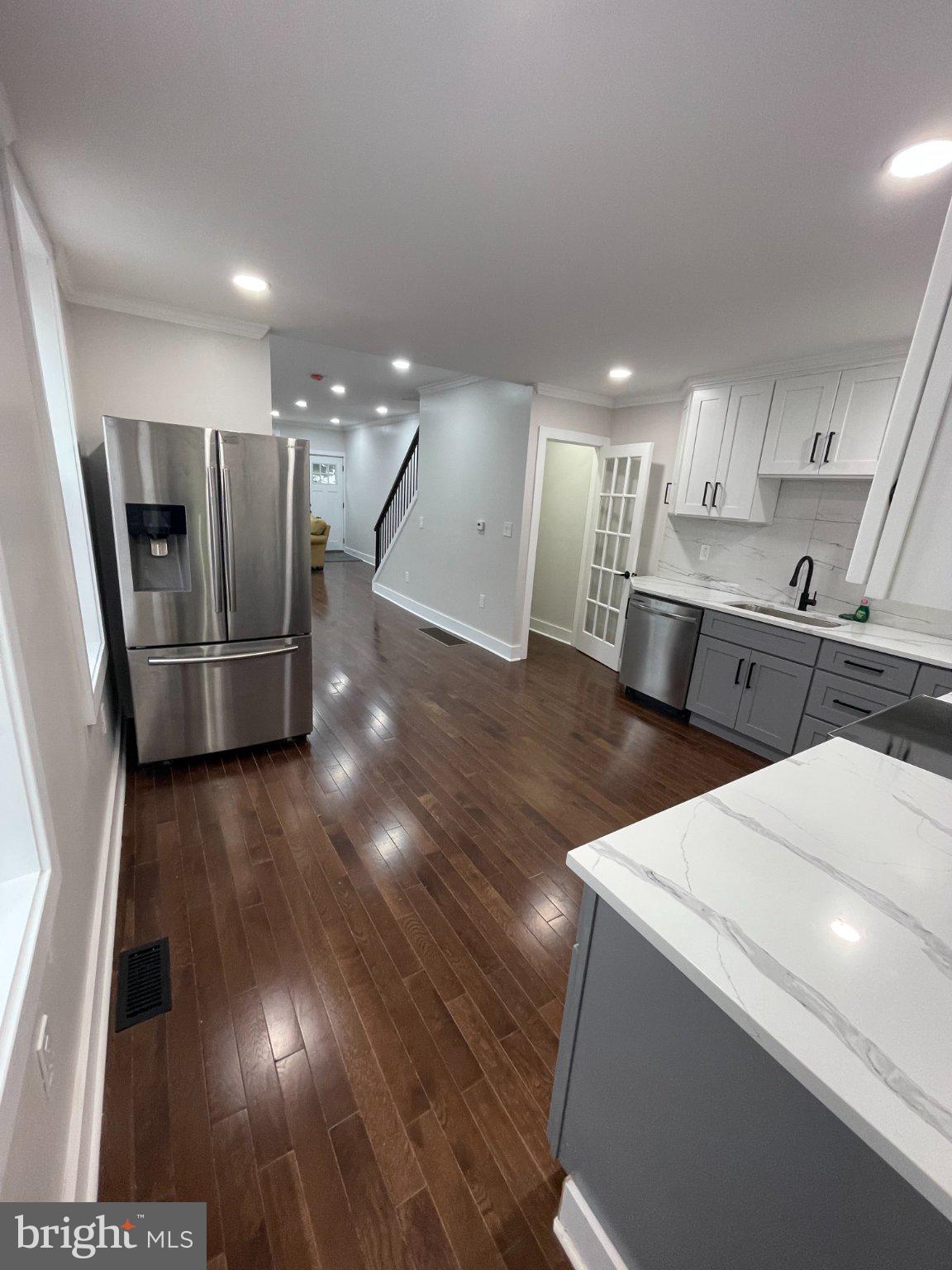 PORT RICHMOND - Residential