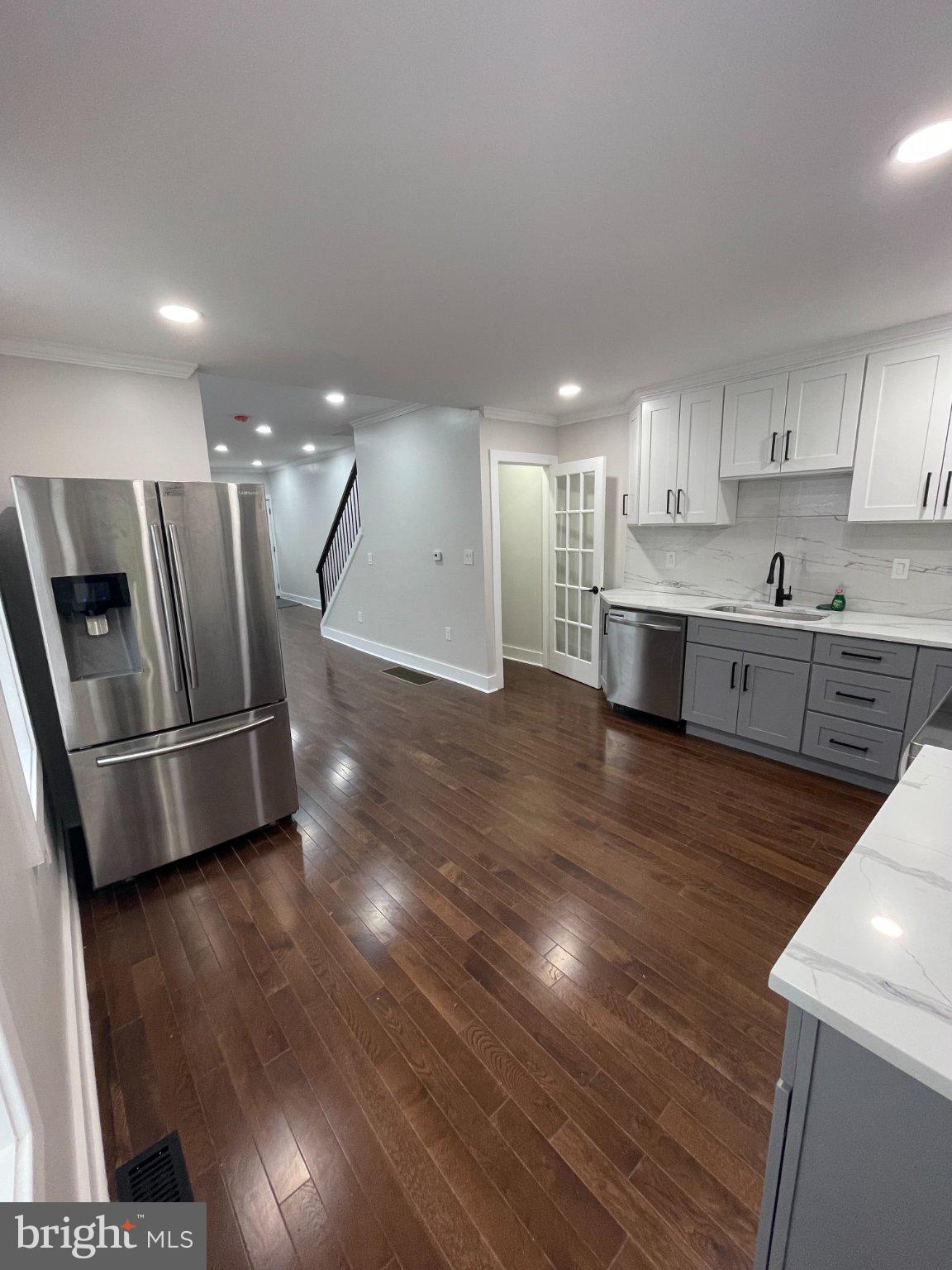 PORT RICHMOND - Residential