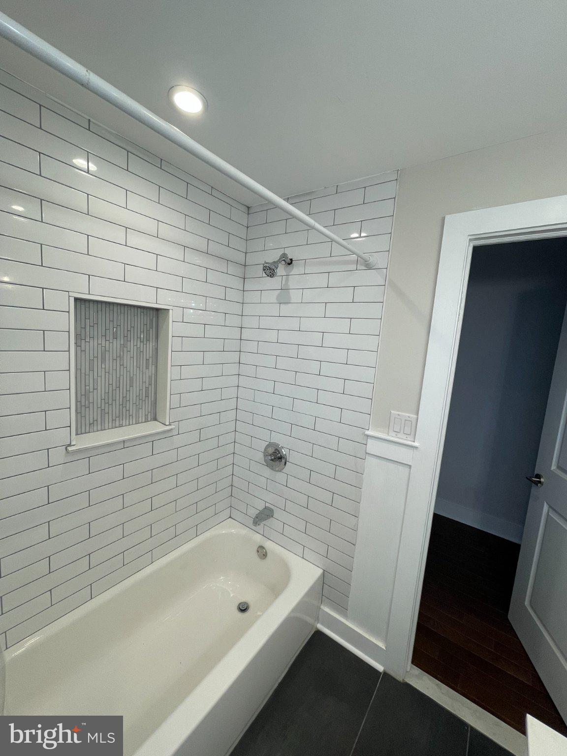 PORT RICHMOND - Residential