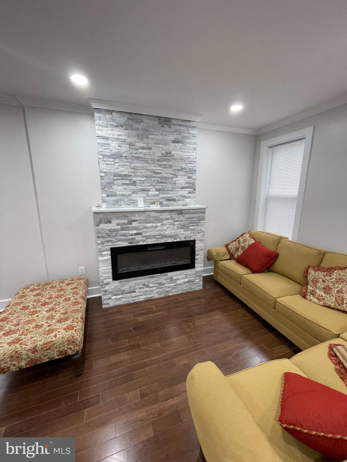 PORT RICHMOND - Residential