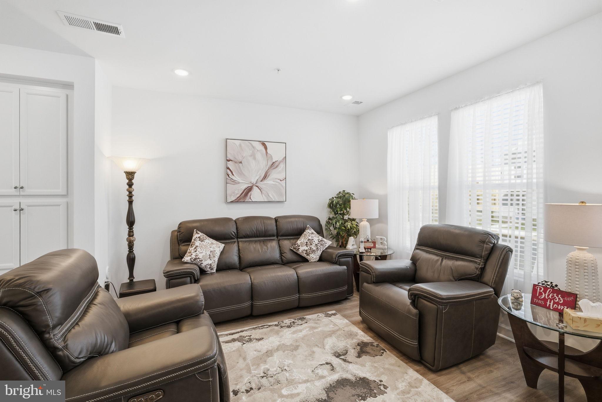 GAMBRILL GLENN - Residential