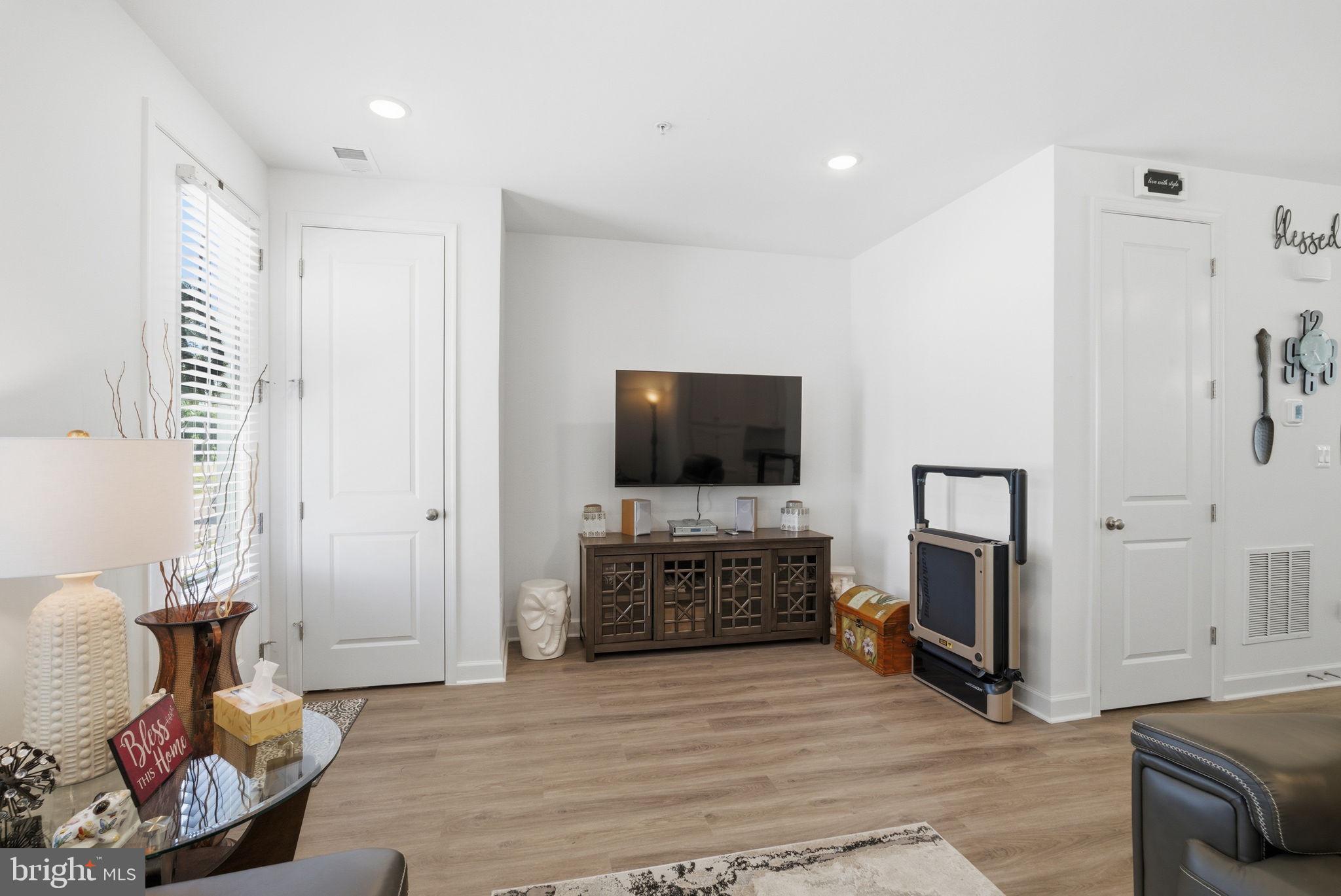 GAMBRILL GLENN - Residential