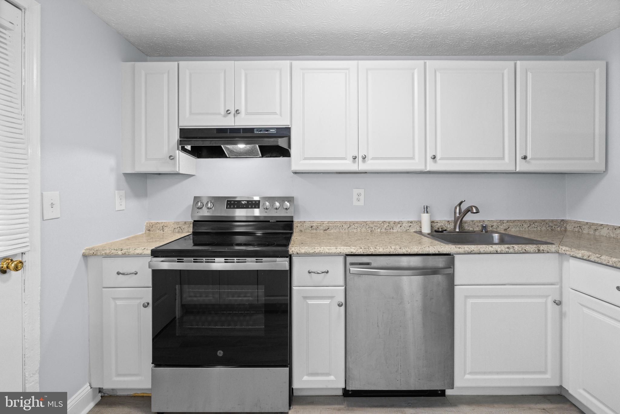 HERITAGE HILL CONDO - Residential