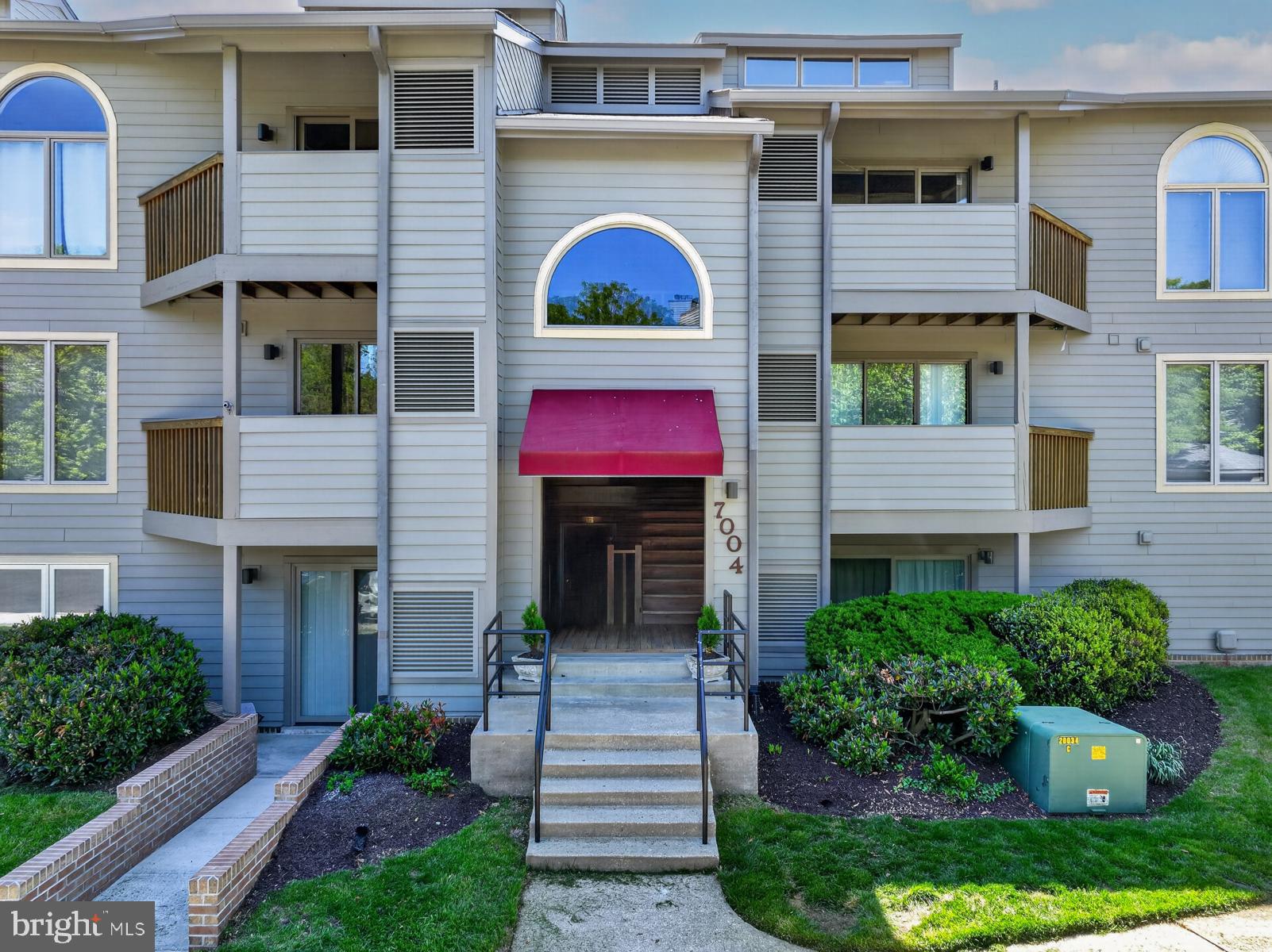 CHESAPEAKE HARBOUR - Residential